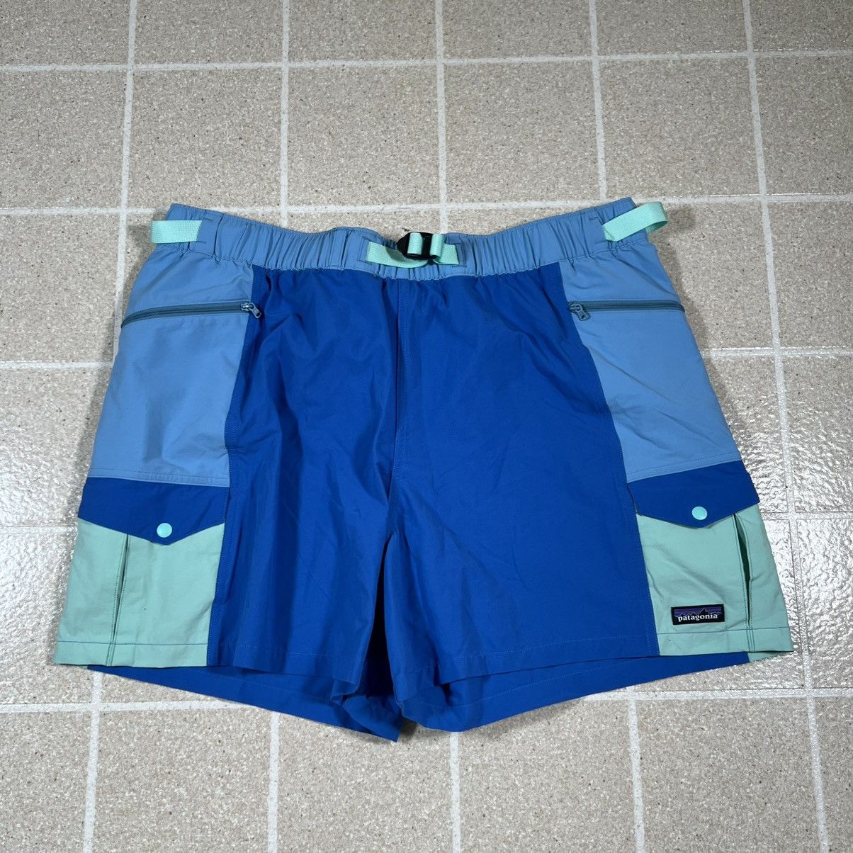 Patagonia Patagonia Outdoor Everyday Women XL Shorts Blue Hiking Cargo Size 35" - 1 Thumbnail