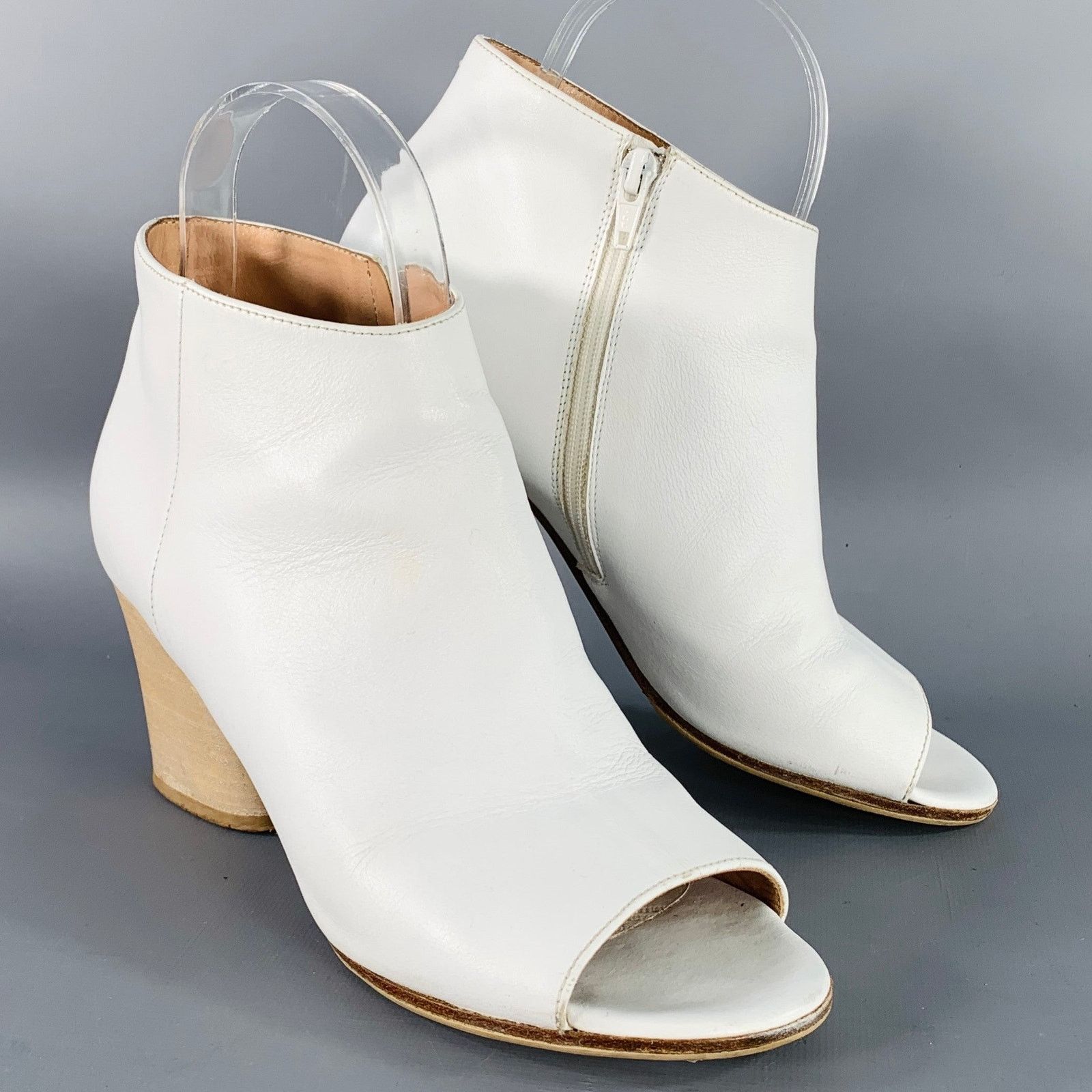 Maison Margiela MAISON MARTIN MARGIELA Size 7 White Leather Peep Toe Boots Size US 7 / IT 37 - 1 Thumbnail