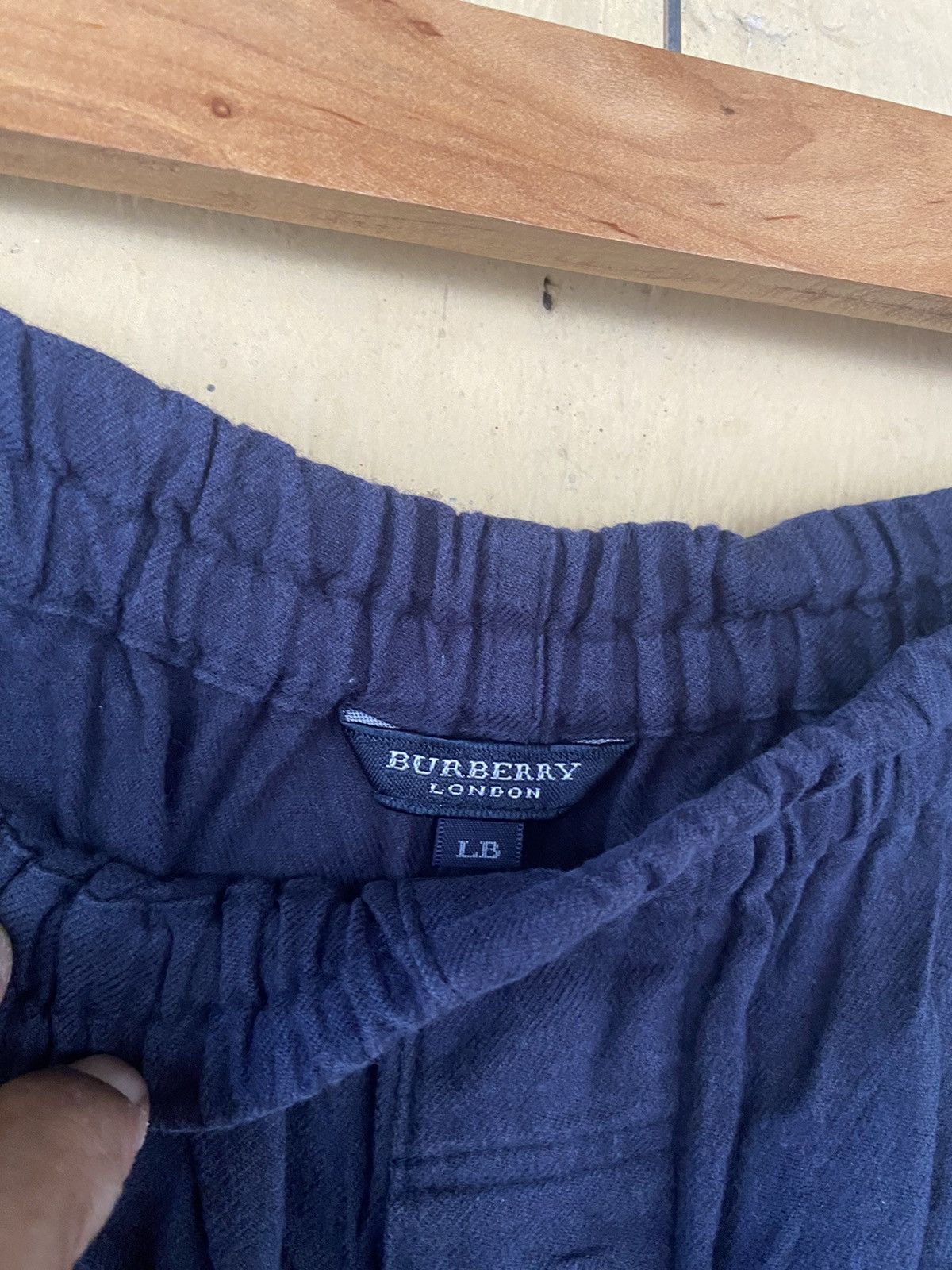Burberry Burberry London SweatPant Size US 38 / EU 54 - 6 Thumbnail