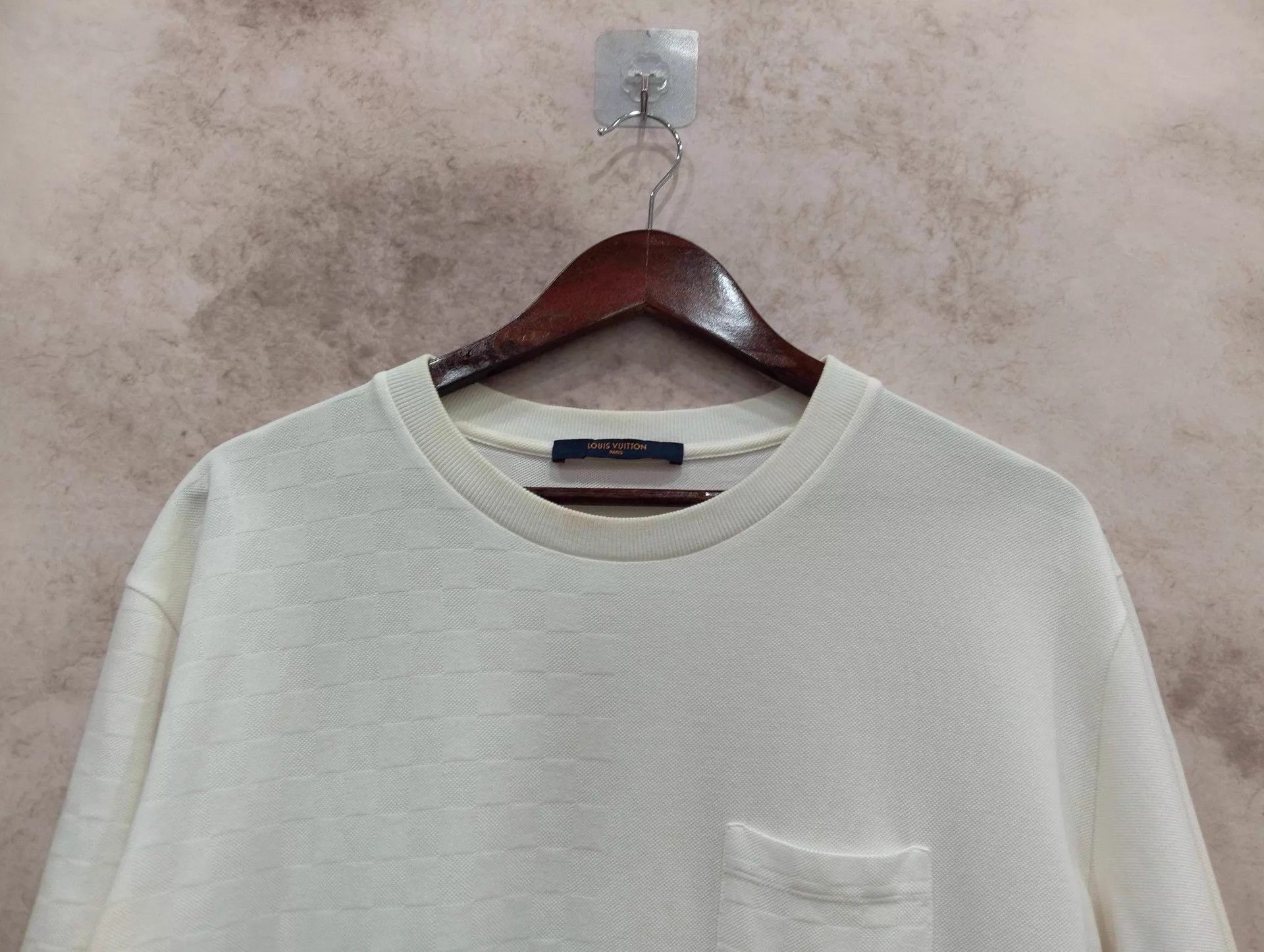 Louis Vuitton Louis Vuitton White Pocket Logo Short Sleeve Tee L 95 New Size US L / EU 52-54 / 3 - 6 Thumbnail