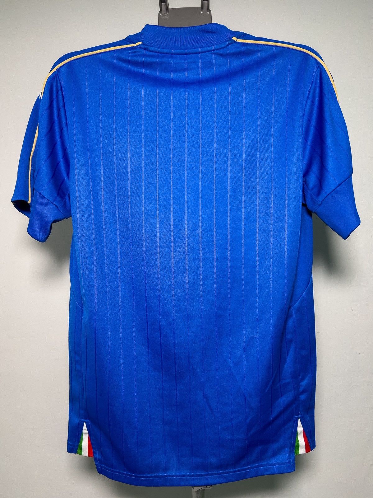 Puma Puma Italy 2016 Home Jersey Size US S / EU 44-46 / 1 - 2 Thumbnail