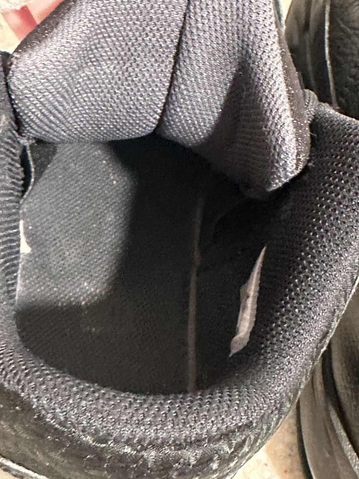 Jordan Brand Nike Air Jordan Max Aura 3 Triple Black Leather Mid Top 8 Size US 8 / EU 41 - 9 Thumbnail