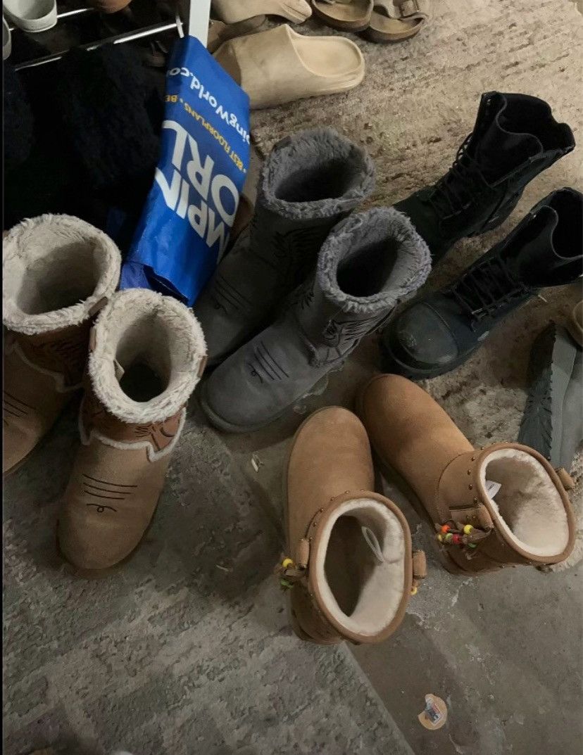 1199 Bazo1199 Surfer Beaded Ugg Boots Size US 11 / EU 44 - 16 Thumbnail
