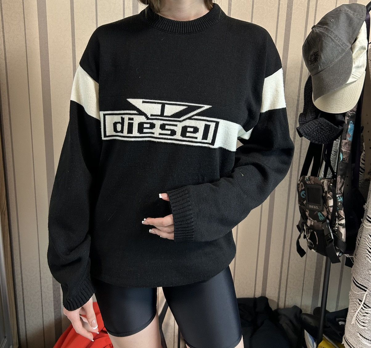 Diesel × Vintage Vintage 90s Diesel Sweater Knitwear Center Logo Size US L / EU 52-54 / 3 - 9 Thumbnail