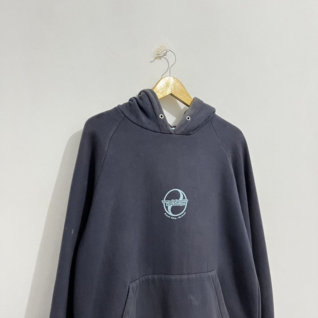 Japanese Brand Vintage Sun Faded Town And Country T&C Surf Design Size US M / EU 48-50 / 2 - 3 Thumbnail