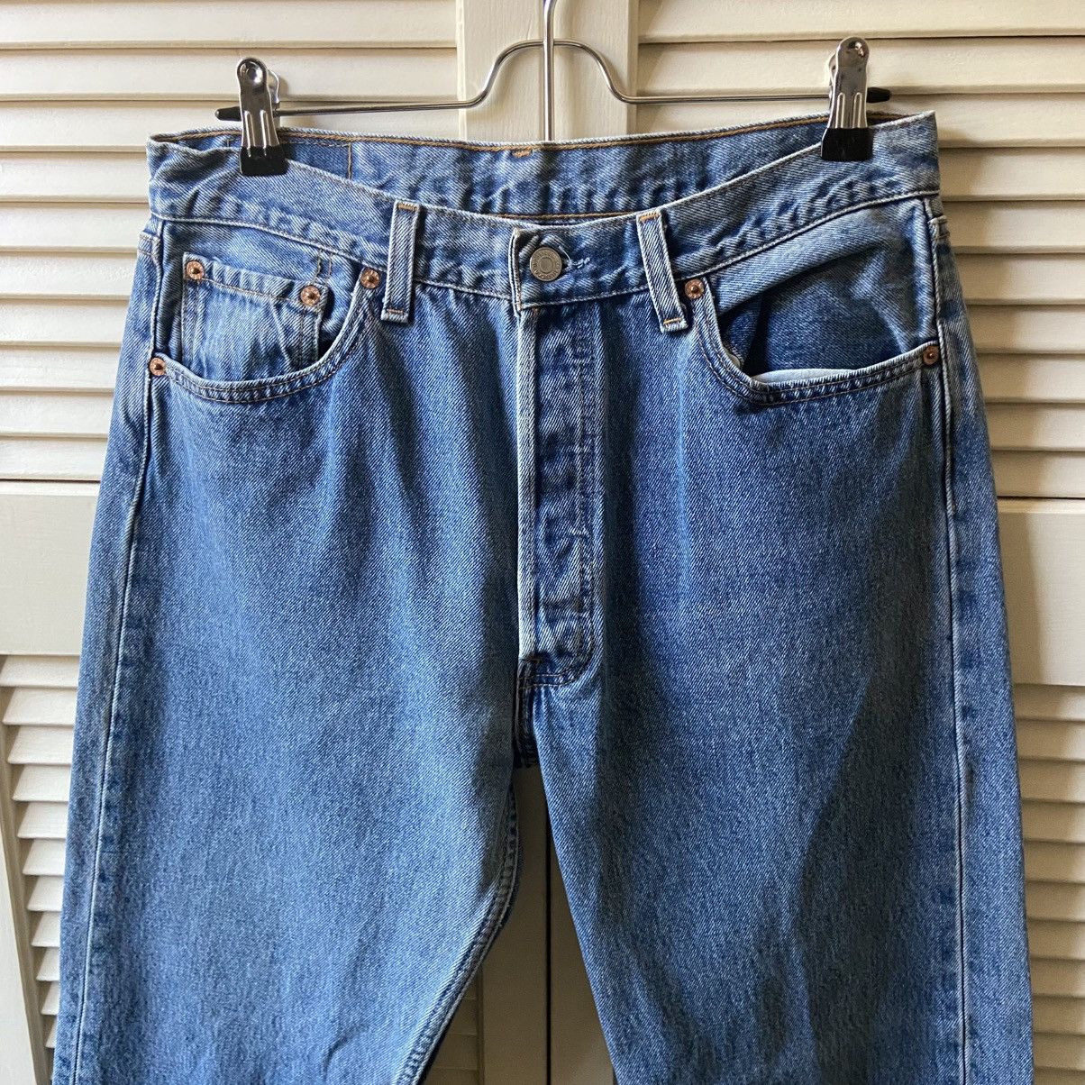 Levi's × Vintage Vintage Levi’s 501 Made in USA Blue Light Denim Jeans Pant Size US 31 - 2 Thumbnail