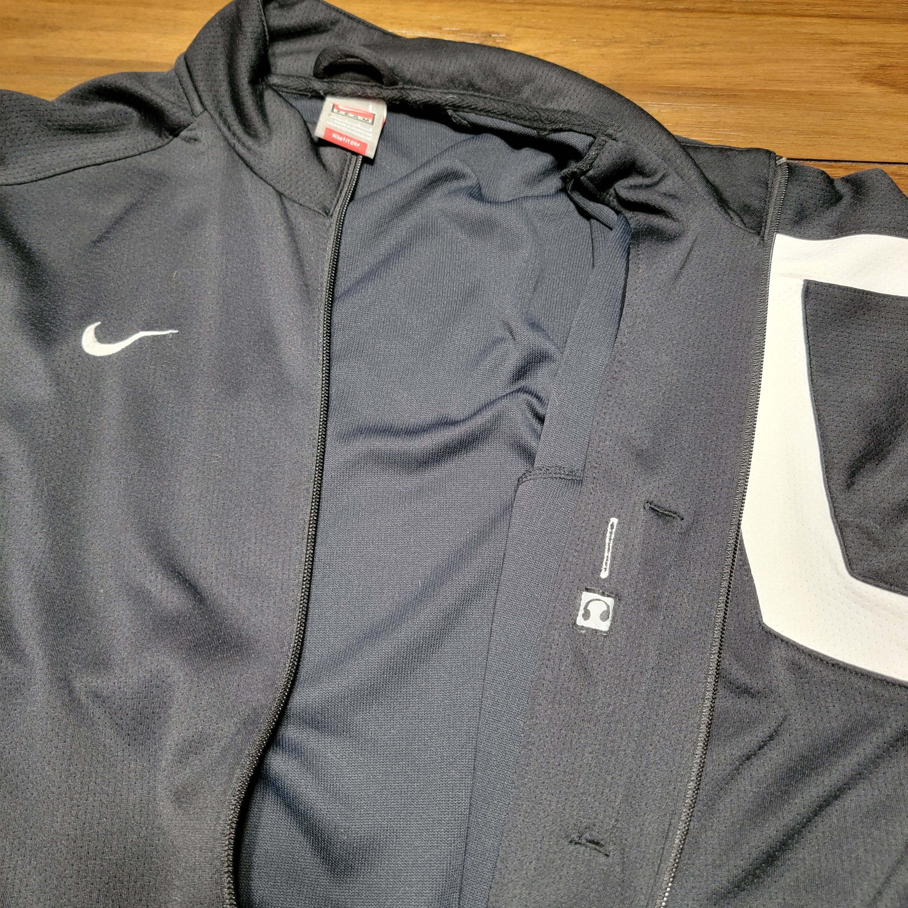 Nike Nike Team Full Zip Athletic Jacket w/iPod Pocket - Large Size US L / EU 52-54 / 3 - 3 Thumbnail