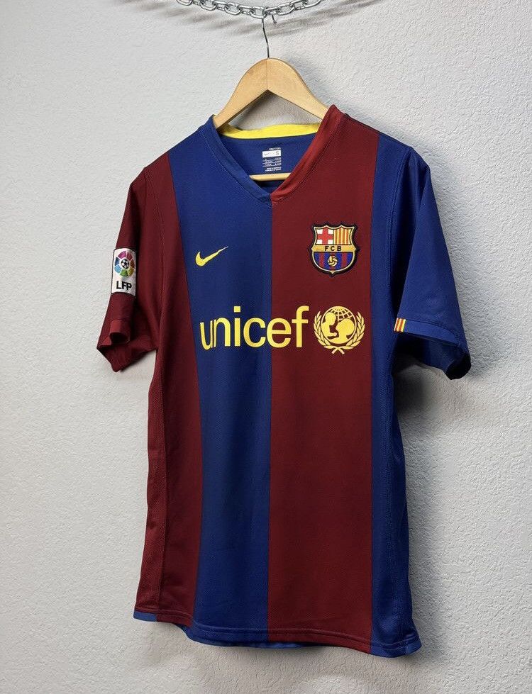 Other FC Barcelona Nike Vintage 2006/07 Jersey Size US S / EU 44-46 / 1 - 2 Thumbnail