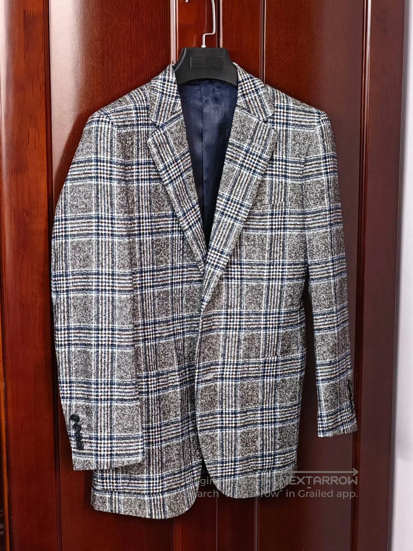 Armani Custom Italian Wool Blend Suit Jacket. Size US S / EU 44-46 / 1 - 1 Thumbnail