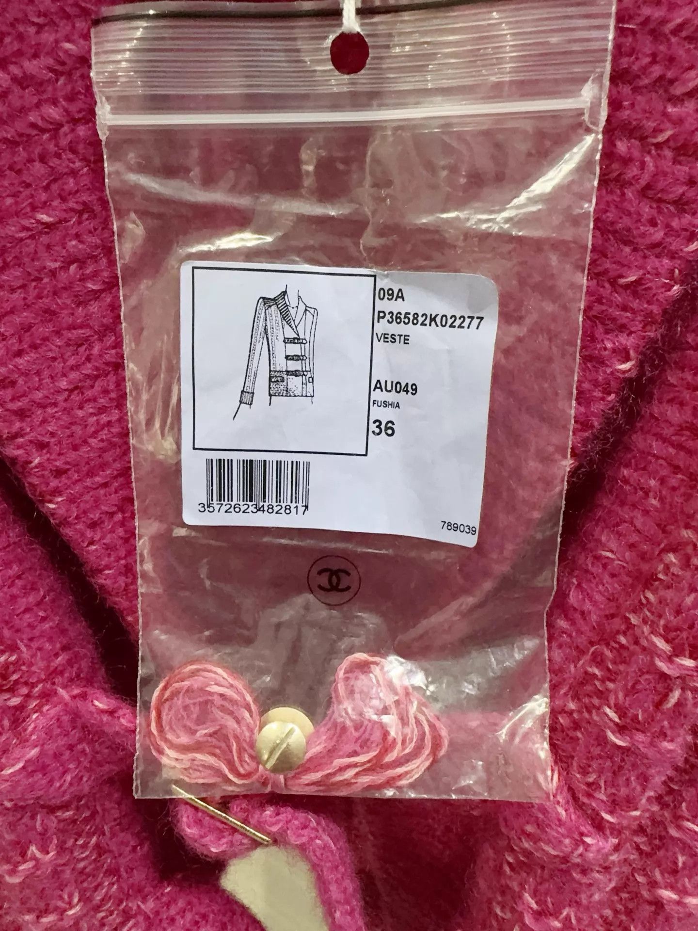 Chanel Chanel Women's Collared Jacket Size 36 New with Tags Size XS / US 0-2 / IT 36-38 - 2 Thumbnail