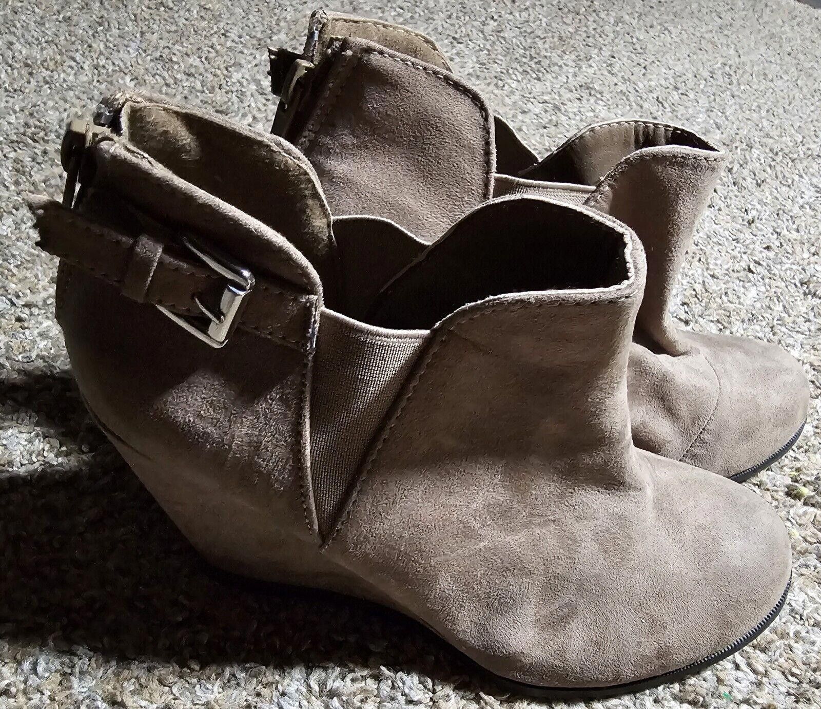 Designer Maurices 86341 Tealyn zip up brown size 8 chukkah Boot Size US 8 / IT 38 - 2 Thumbnail