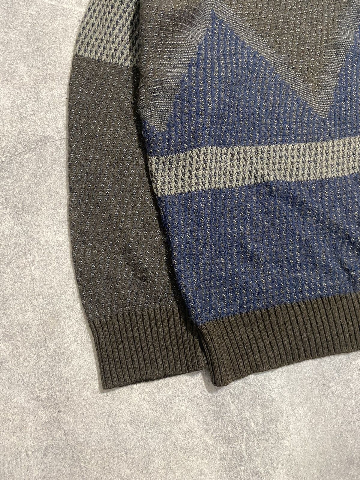 Burberry × Vintage Vintage 90’s Burberrys Wool Sweater Made in Spain Size US L / EU 52-54 / 3 - 2 Thumbnail