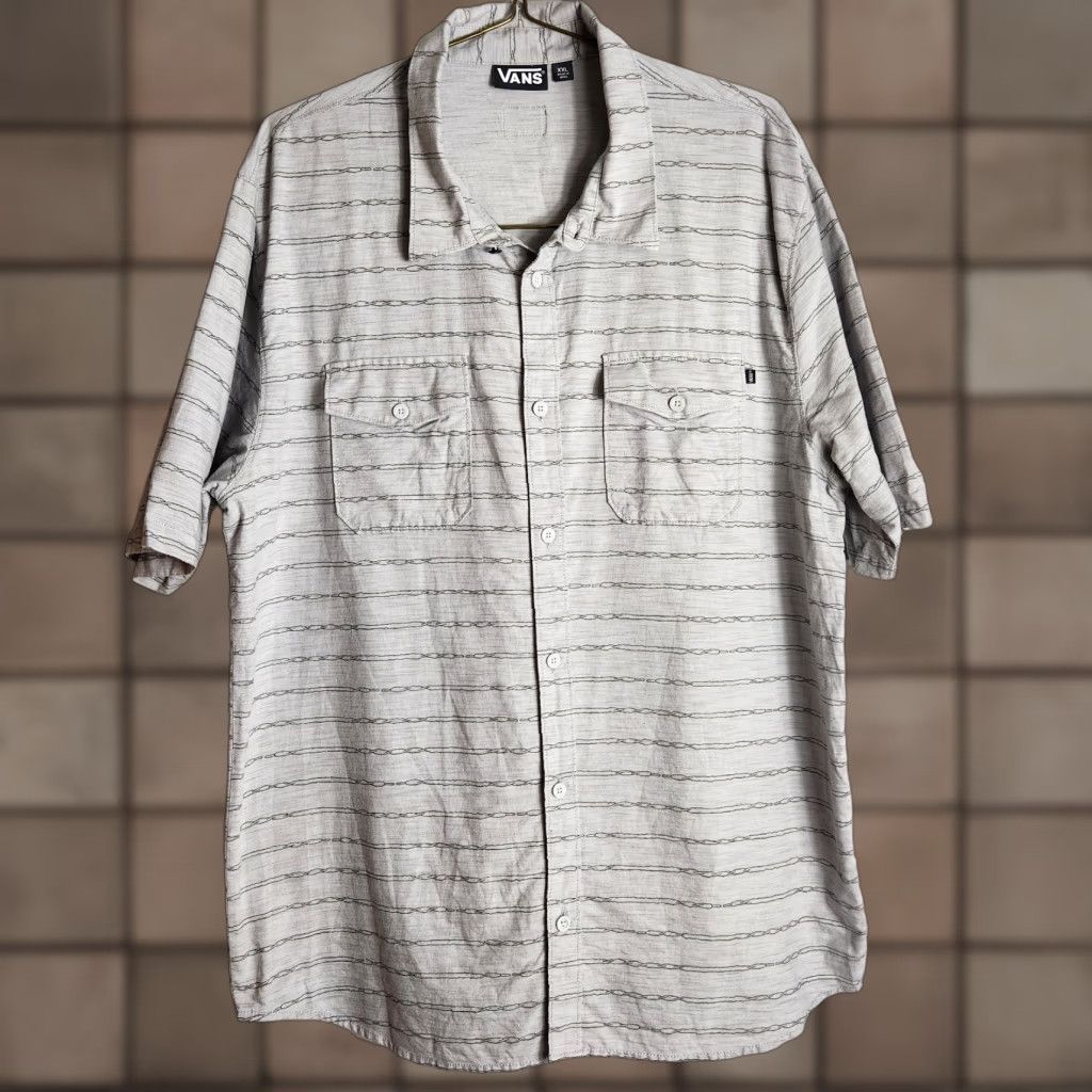Vans Vans Mens Gray Patterned SS Casual Buttonfront Shirt-Size XXL Shirt Big & Tall Mens Gray Patterned SS Casual Buttonfront Shirt-Size XXL Size US XXL / EU 58 / 5 - 1 Thumbnail
