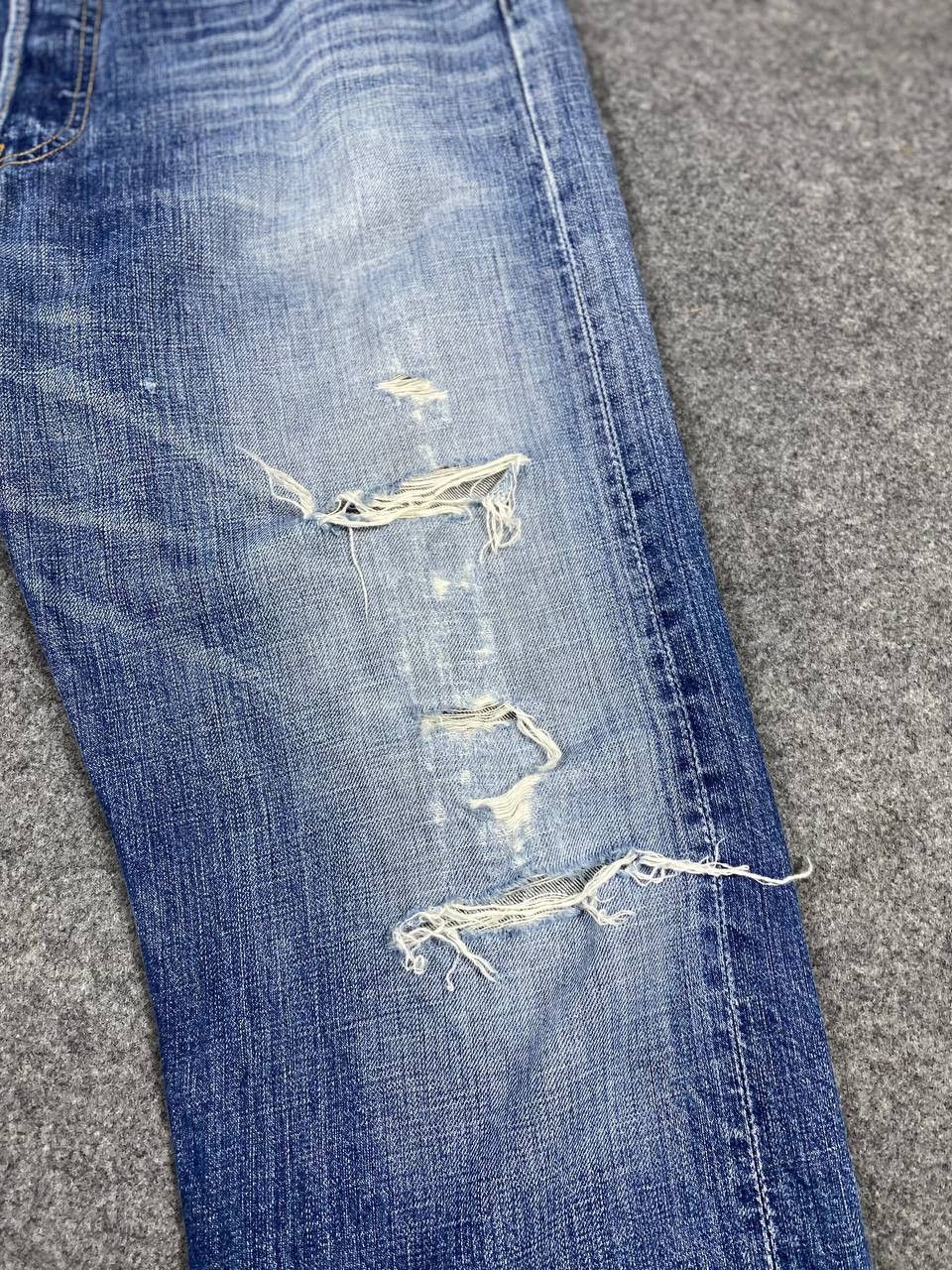 Levi's vintage levis 501 distressed denim very nice design Size US 35 - 11 Thumbnail