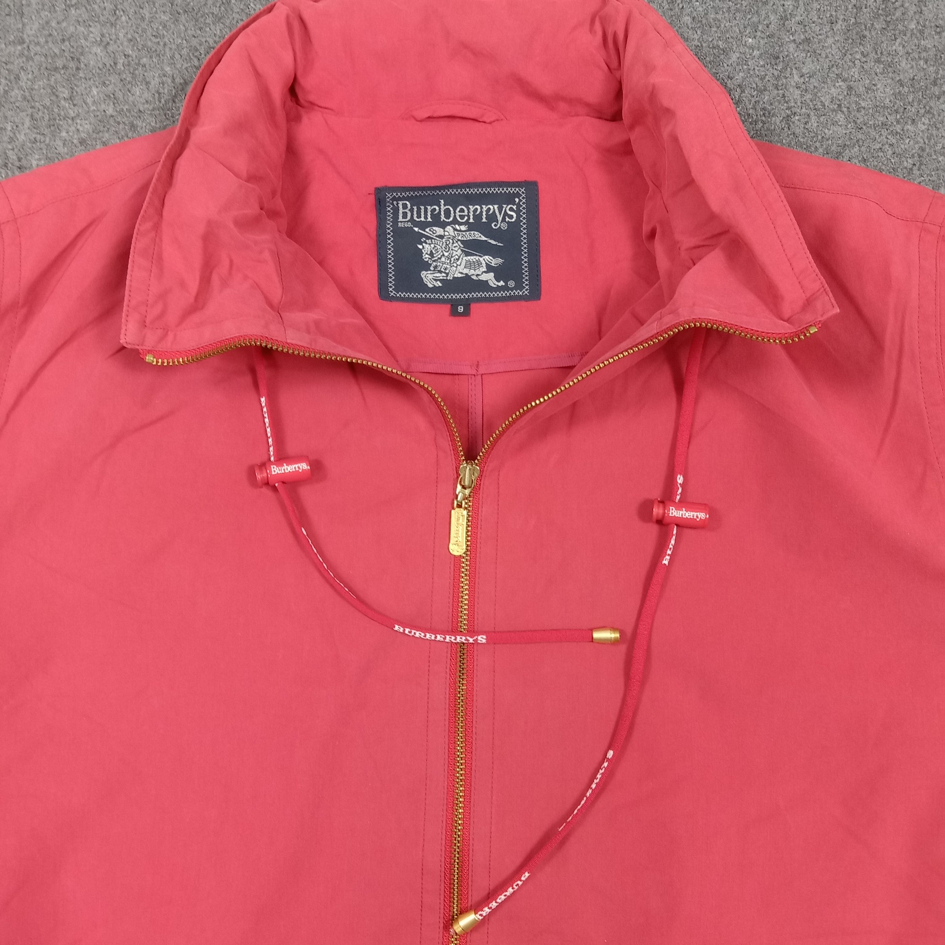 Burberry Burberrys' Lightweight Red Anorak Retro Jacket C274N5 Size US L / EU 52-54 / 3 - 5 Thumbnail