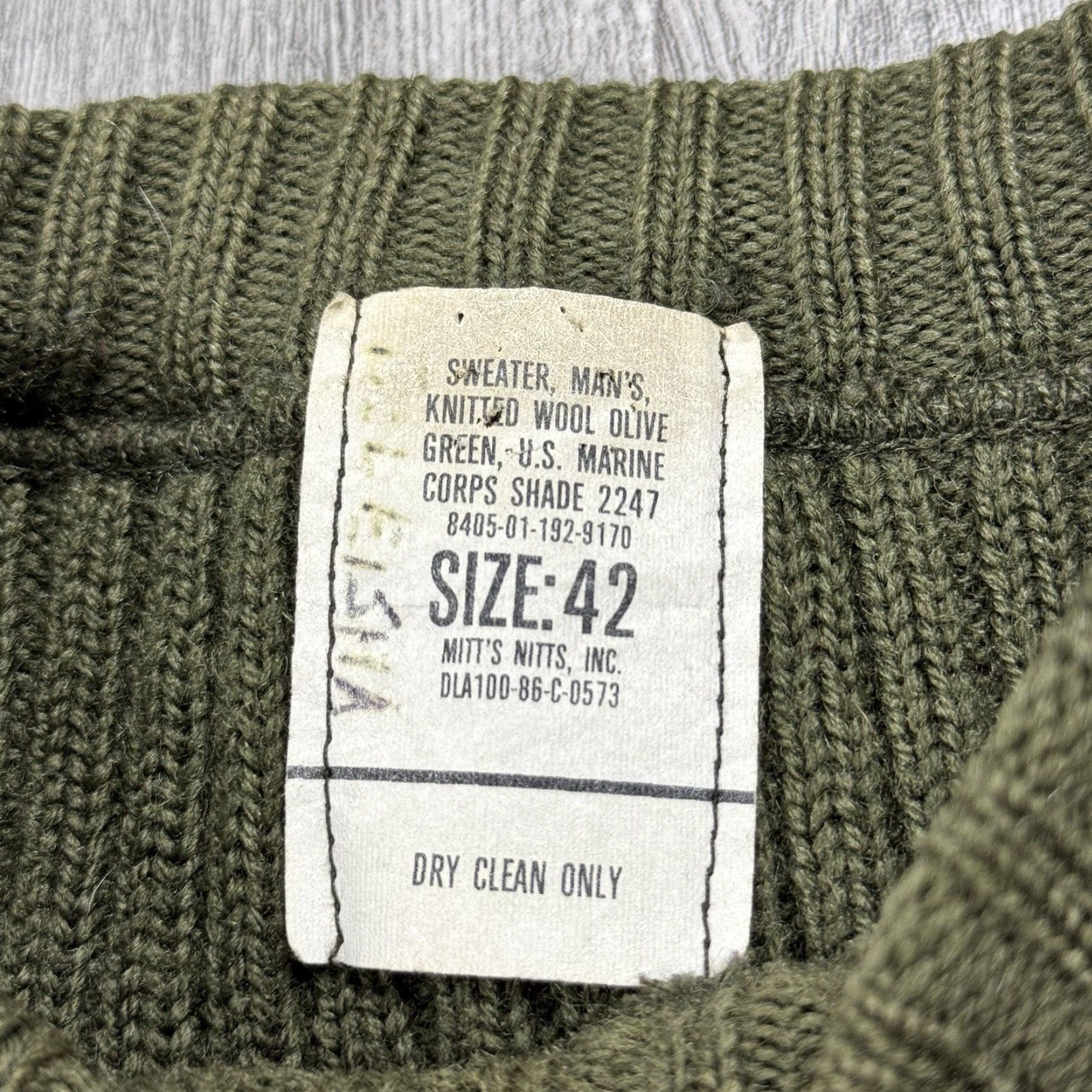 Olive VINTAGE Mitts Nitts Inc. MILITARY US MARINES Olive Green 80s Crew Neck Sweater Pullover Knit L Wool Men Size L Green 80s Marines Mens Sweater Size US L / EU 52-54 / 3 - 3 Thumbnail