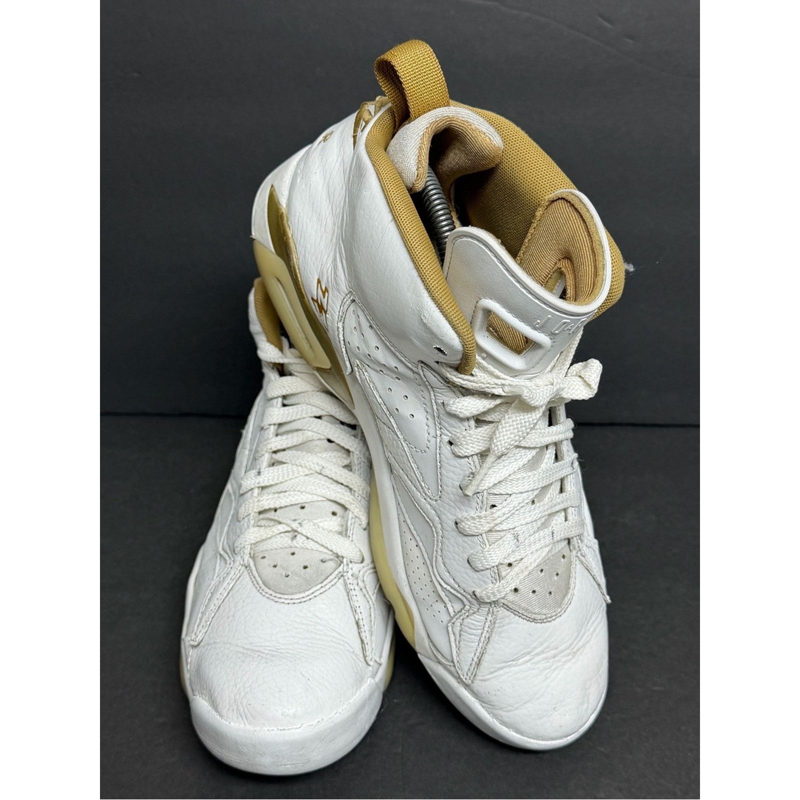 Jordan Brand Nike Jordan Jump Man MVP White Metallic Gold Sneakers Men’s Size US 9 / EU 42 - 2 Thumbnail