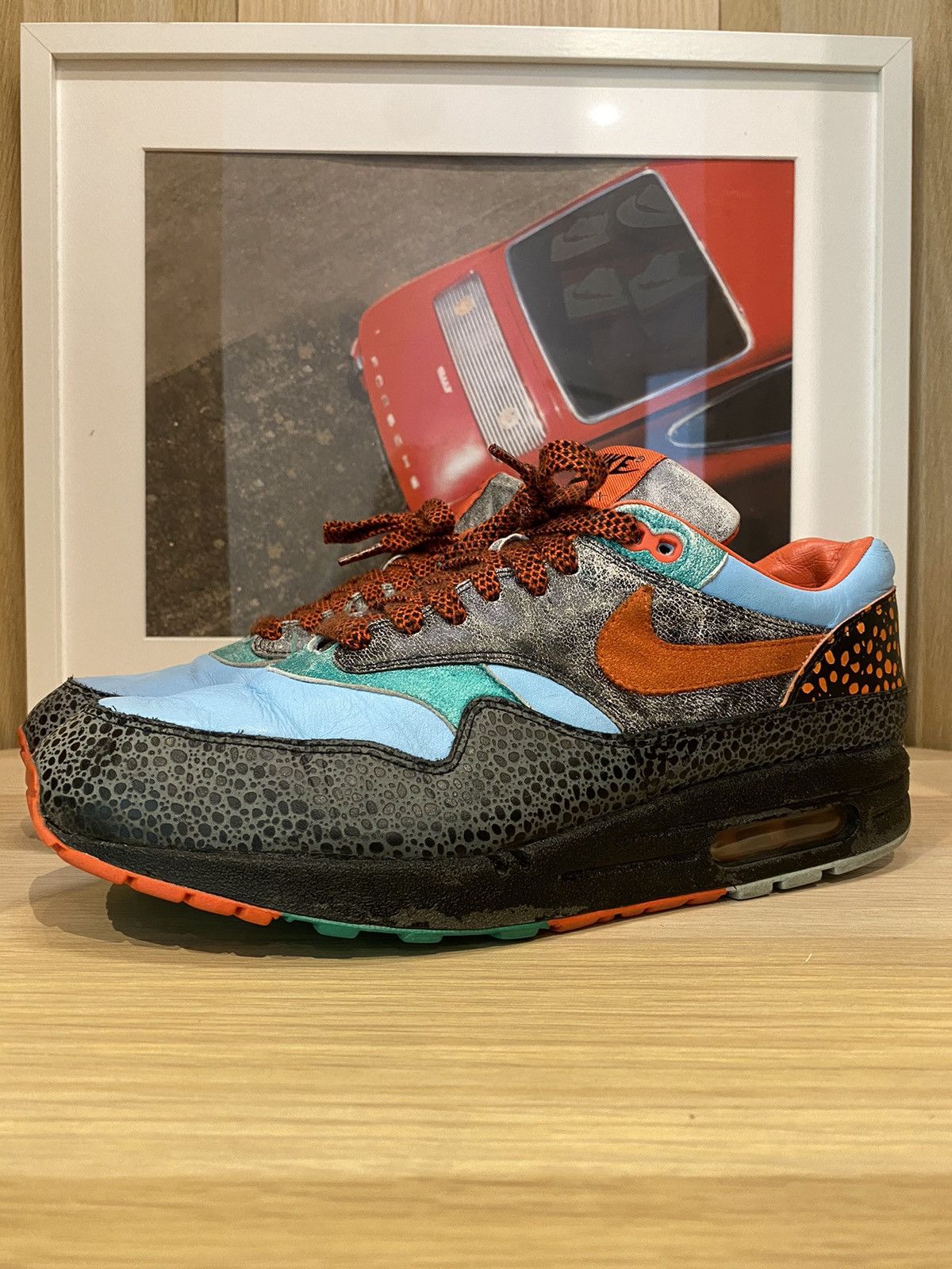 air max 1 supreme tech pack