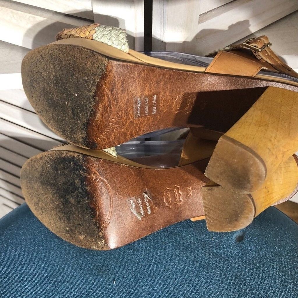 Juicy Couture Juicy Couture Wooden Heels Leather Straps Beige/White 9.5 M Size US 9.5 / IT 39.5 - 8 Thumbnail