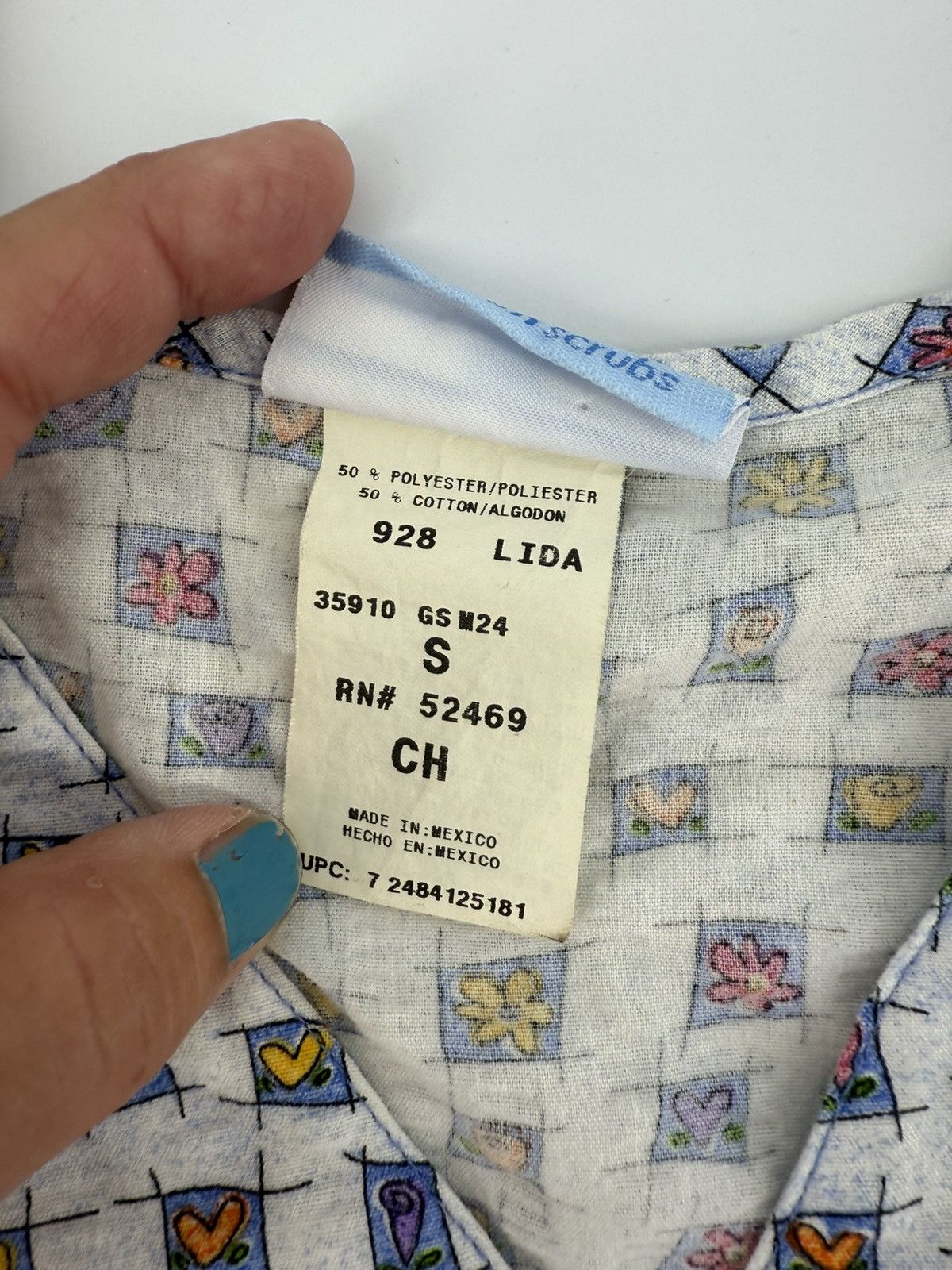 Other Vintage SB Scrubs Snap Scrub Top Blue Floral Size Small EUC Size S / US 4 / IT 40 - 8 Thumbnail