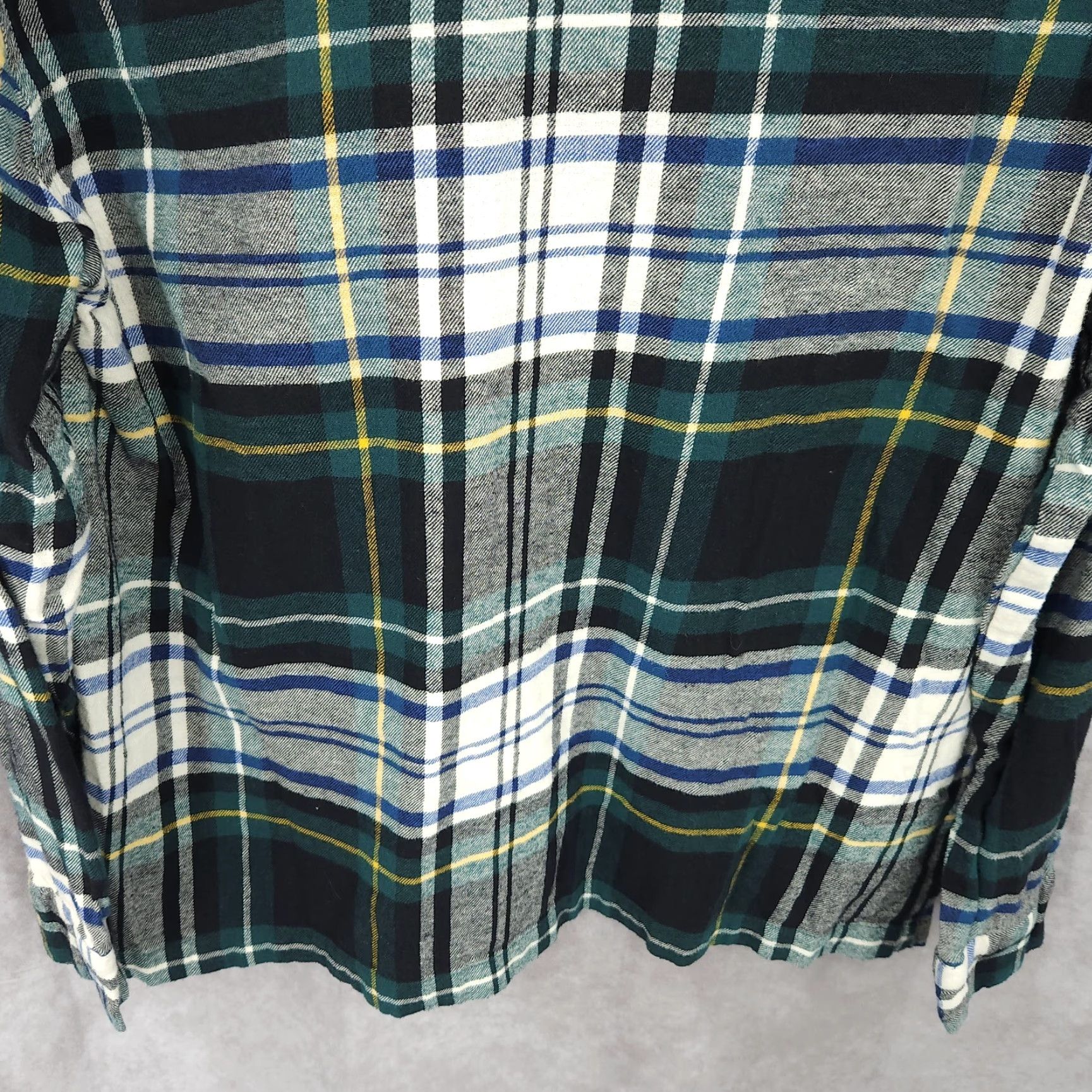 Old Navy Old Navy Pajama Top Shirt Womens Medium Flannel Plaid Green Cotton Button Up Long Sleeve Shirt Womens Medium Green Plaid Flannel Pajama Top Size M / US 6-8 / IT 42-44 - 6 Thumbnail