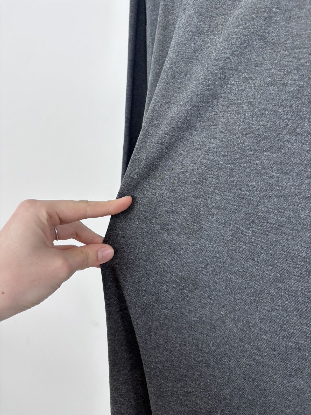 Polo Ralph Lauren Polo Ralph Lauren Men’s Slim Fit Grey Long Sleeve Polo Shirt Size US XL / EU 56 / 4 - 7 Thumbnail