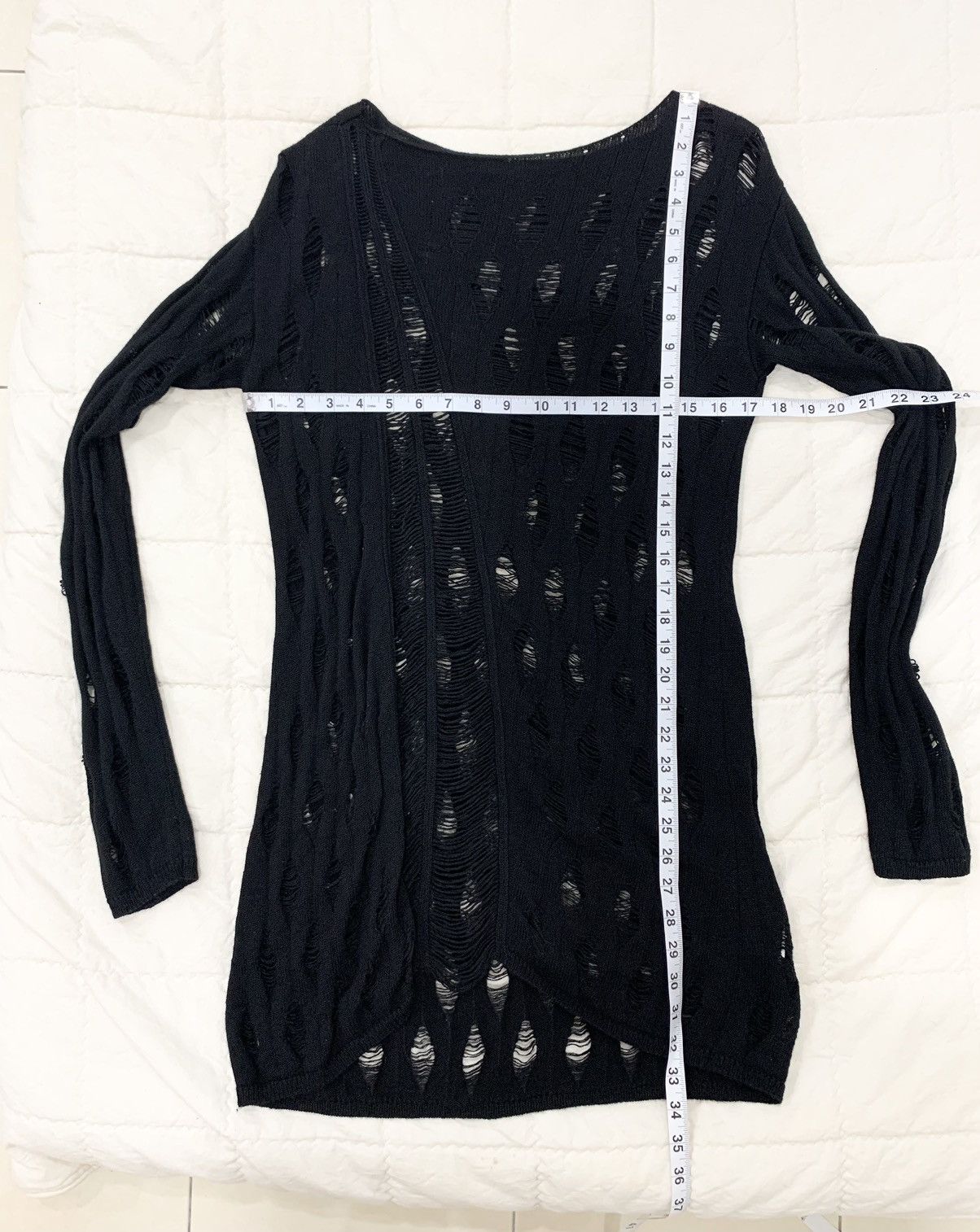 Alexander McQueen Alexander McQueen Distressed Knit Tops Size L / US 10 / IT 46 - 20 Thumbnail