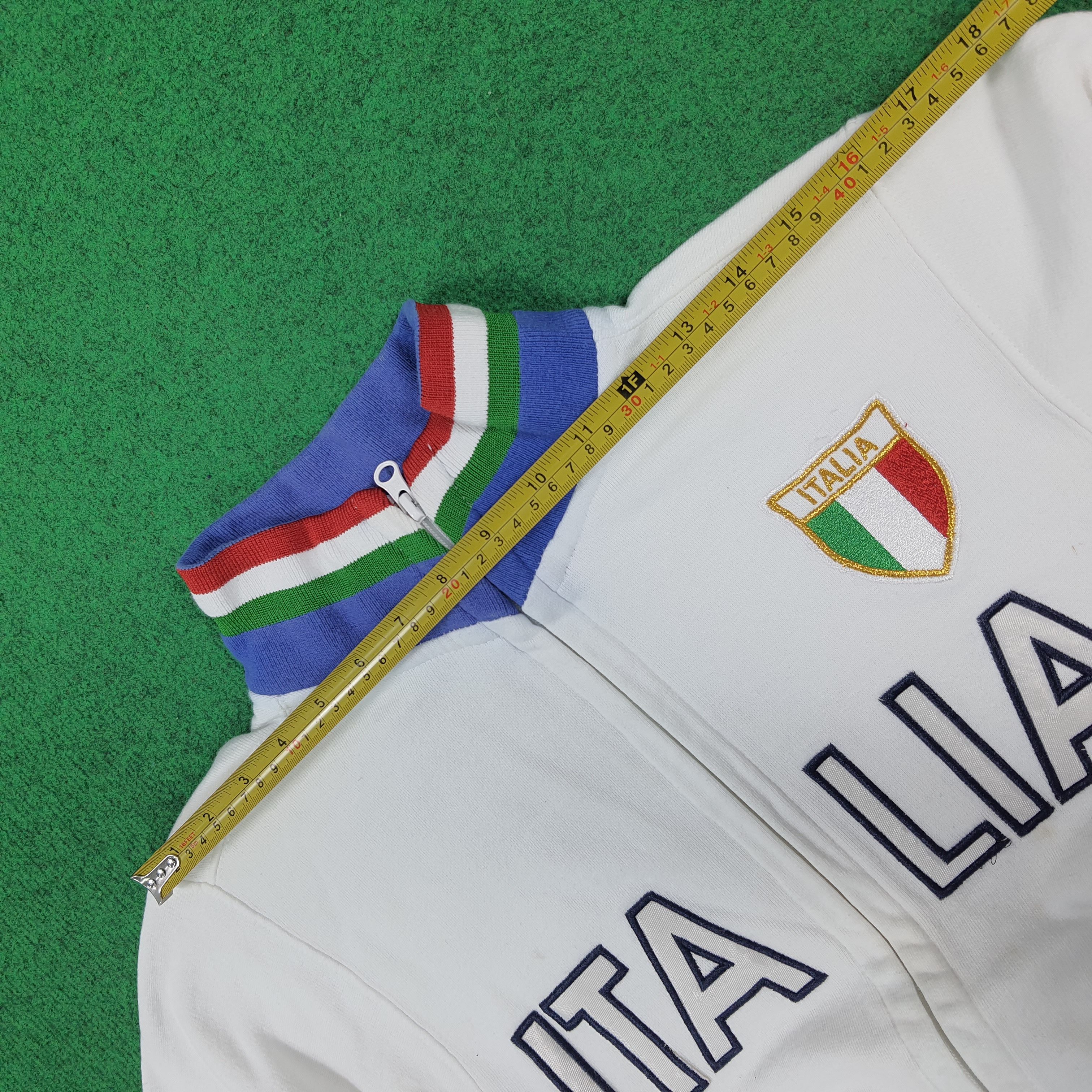 Vintage Vintage 90s Italy National Team Track Jacket Italia C295N26 Size US S / EU 44-46 / 1 - 10 Thumbnail