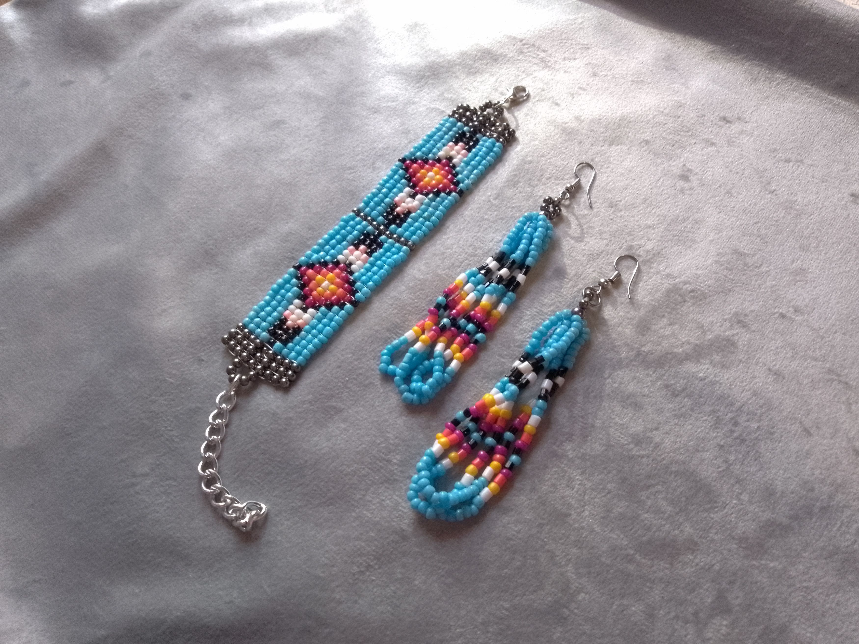 Handmade Bracelet Ethnic Native Americans Earrings Blue beaded. Glass Size ONE SIZE - 1 Thumbnail