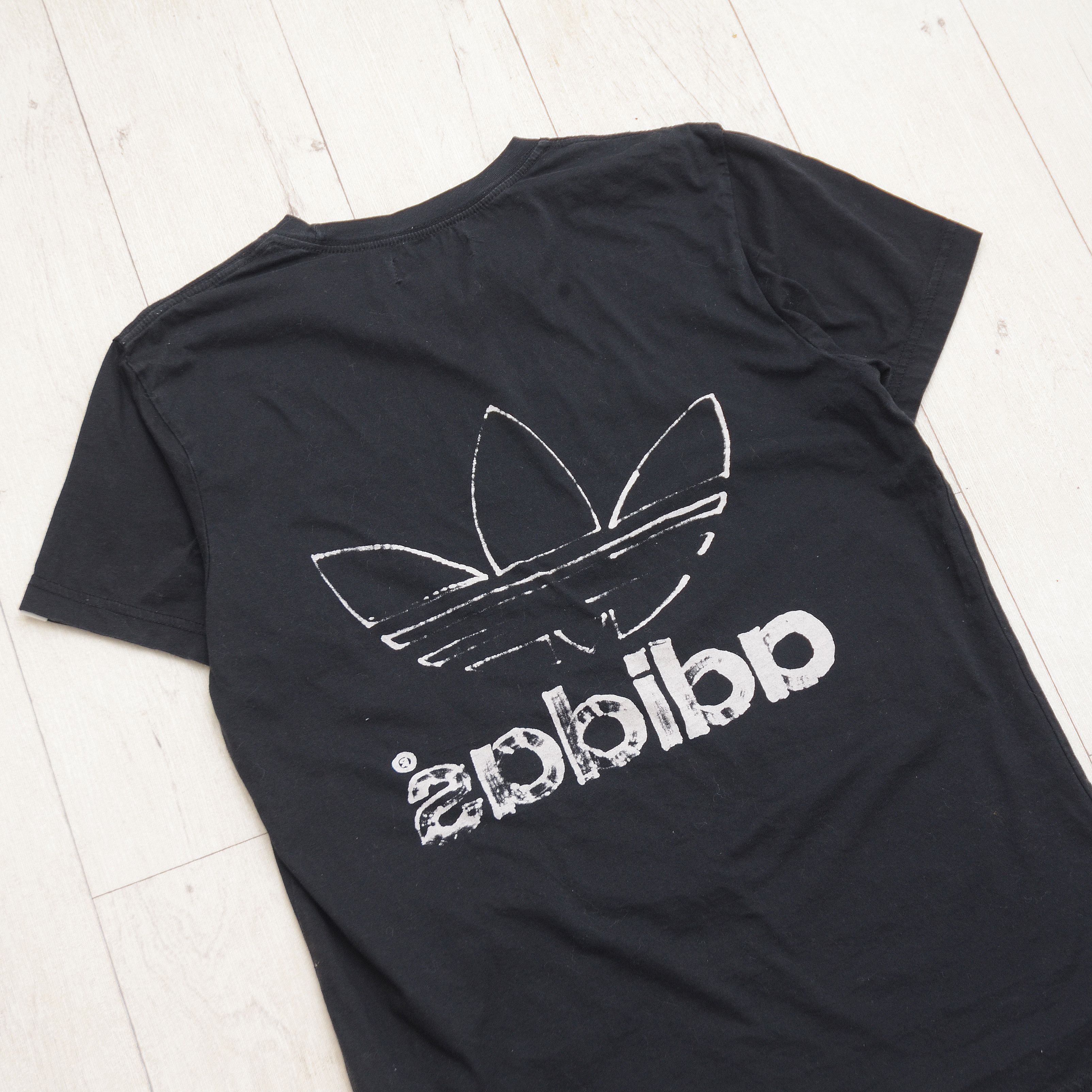 Adidas Vintage Adidas Originals Big Logo T-Shirt Tee Unisex Y2K Size M / US 6-8 / IT 42-44 - 10 Thumbnail