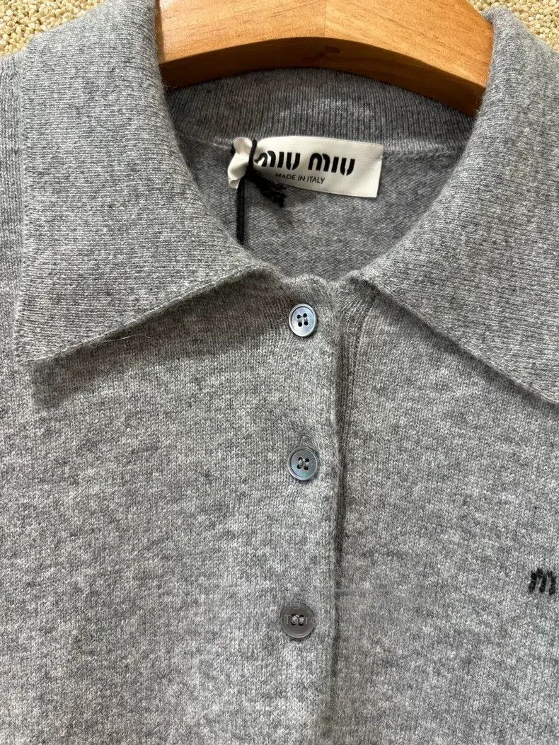 Miu Miu Miu Miu 38 Grey cashmere knitted polo shirt Size M / US 6-8 / IT 42-44 - 2 Thumbnail
