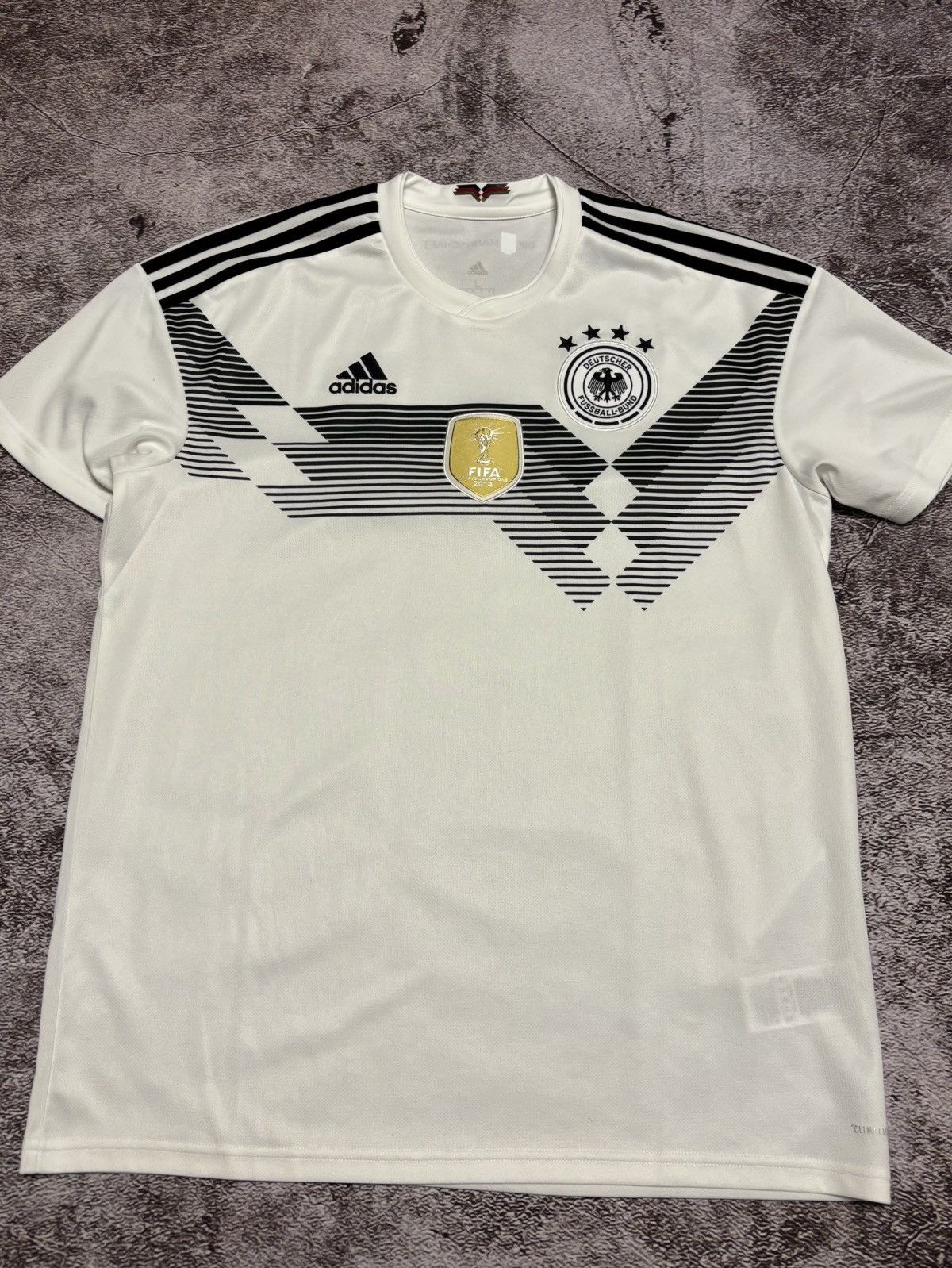 Adidas SIZE S GERMANY 2018 FOOTBALL SHIRT JERSEY TRIKOT ADIDAS Size US L / EU 52-54 / 3 - 1 Thumbnail