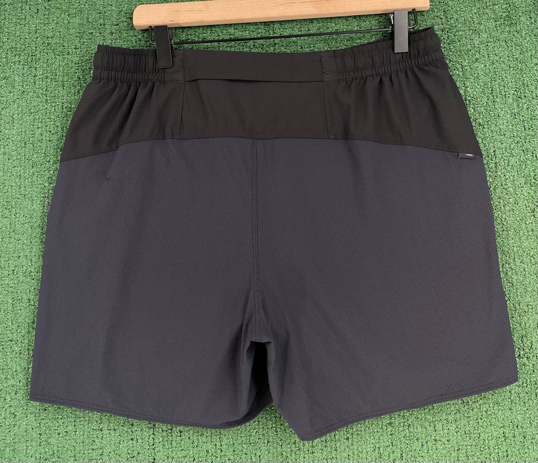 Vuori Vuori Course Run Black Lined Performance Shorts Men’s Large Size US 34 / EU 50 - 4 Thumbnail