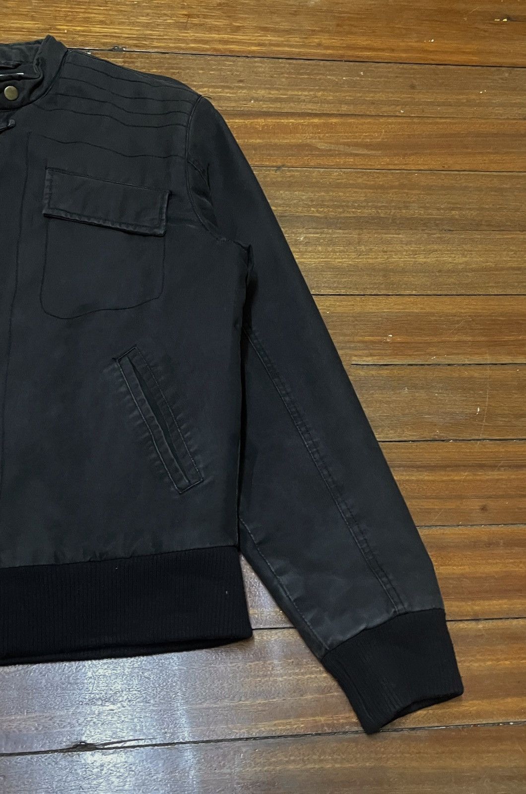 Armani Exchange × Vintage Rare Design Vintage Armani Exchange Motorcycle Jacket 2000s Size US M / EU 48-50 / 2 - 7 Thumbnail