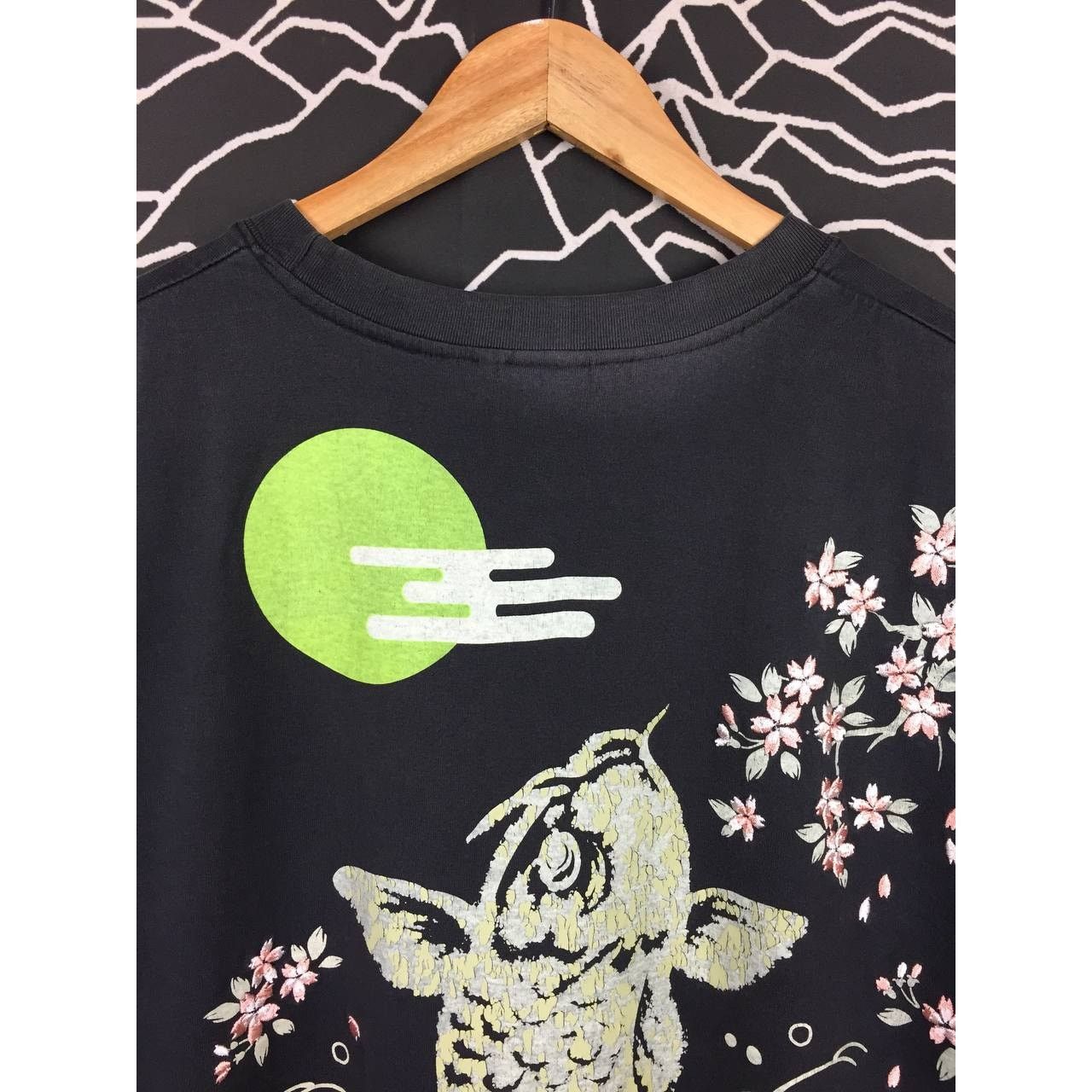 Japanese Brand × Vintage Vtg WILLPIPS Japanese Traditional Sukajan Carp Fish Tee Size US XL / EU 56 / 4 - 3 Thumbnail