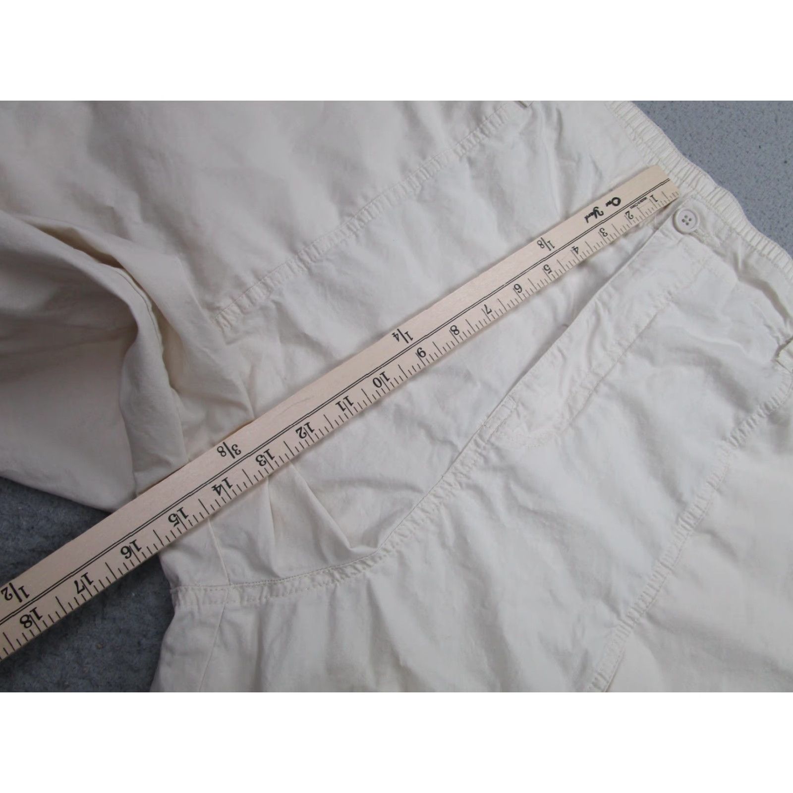 Vintage MADDEN NYC Plus Cargo Pants Womens 4X Ivory Capri 3/4 Elastic Waist Drawcord Size 40" / US 18 - 5 Thumbnail