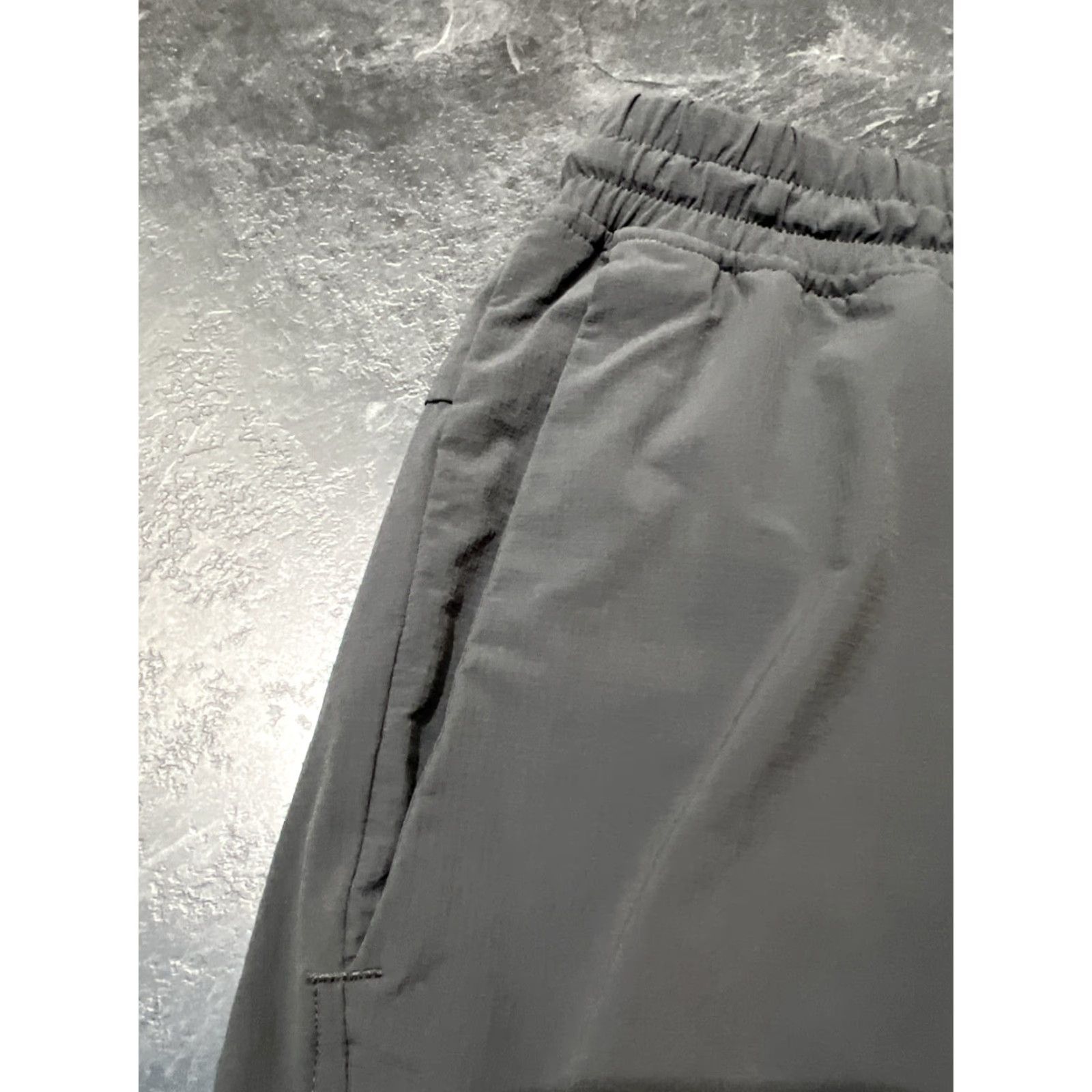 Lululemon Lululemon Men's Running Shorts XL Graphite Grey Athletic Activewear with Drawstring and Pockets Size US 36 / EU 52 - 3 Thumbnail