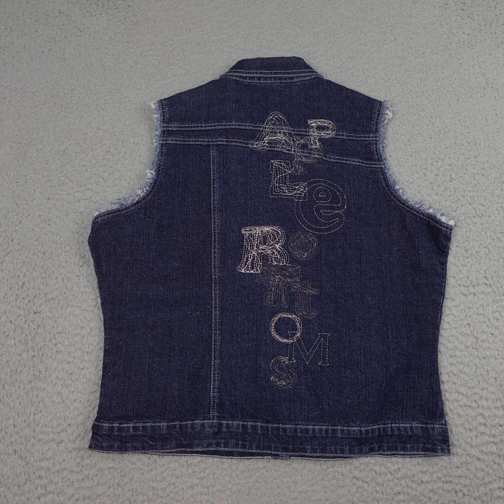 Vintage VINTAGE Apple Bottoms Vest Womens Denim Sleeveless Blue 13/14 Grunge Y2K Frayed Button Embroidered Logo Pockets Size 34" / US 12 / IT 48 - 2 Thumbnail