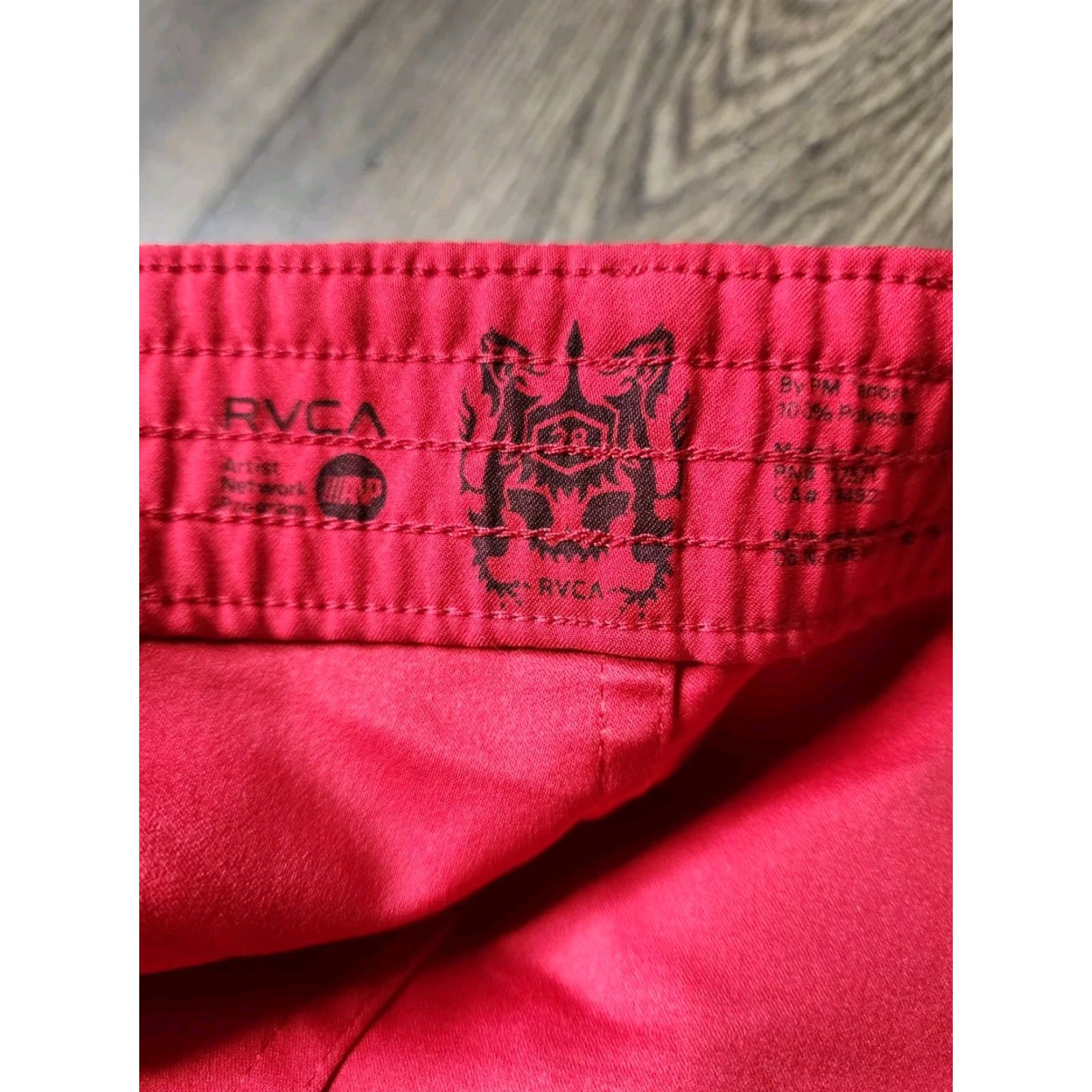 RVCA RVCA Va Essential Womens 28 Artist Series Cross Tattoo Sport Short Shirt Sports Womens 28 Red Shorts Mens? Size 28" / US 6 / IT 42 - 5 Thumbnail