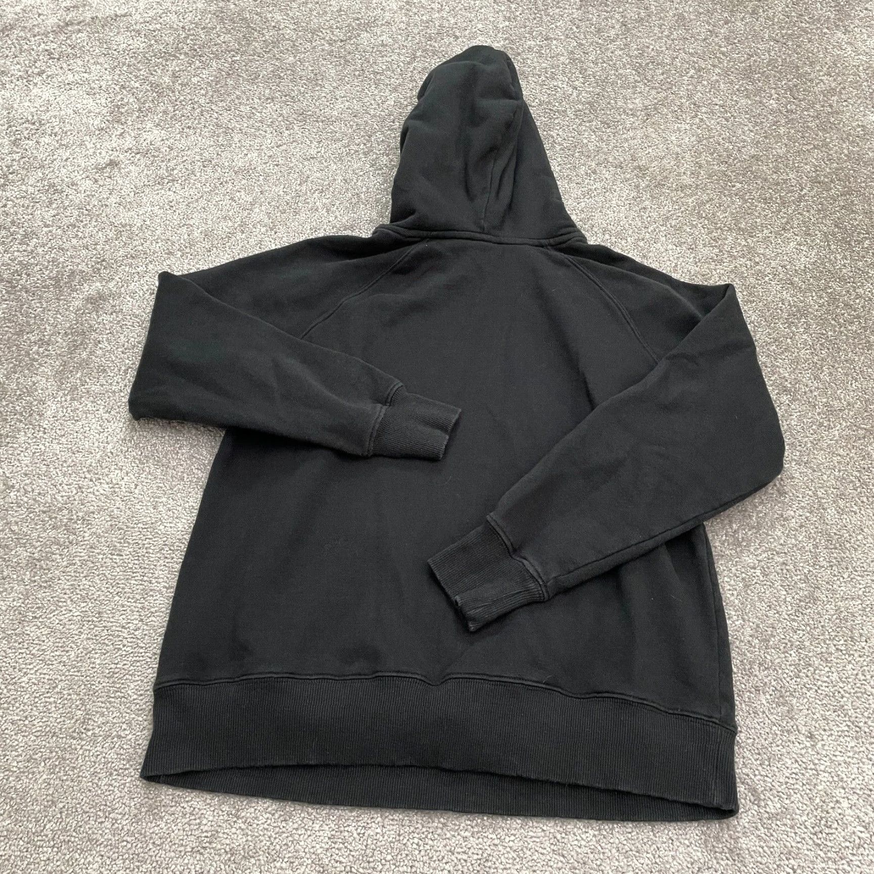 The North Face The North Face Hoodie Small Black Pullover Fleece Graphic Sweatshirt Womens Size S / US 4 / IT 40 - 2 Thumbnail