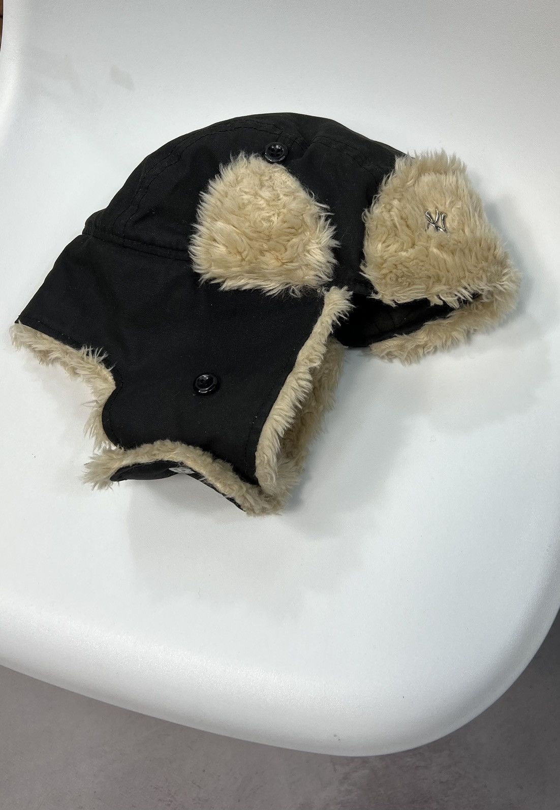 New York Yankees New Era Yankees Dog Ear Trapper Hat Faux Fur Flaps 57cm Fit Size ONE SIZE - 3 Thumbnail