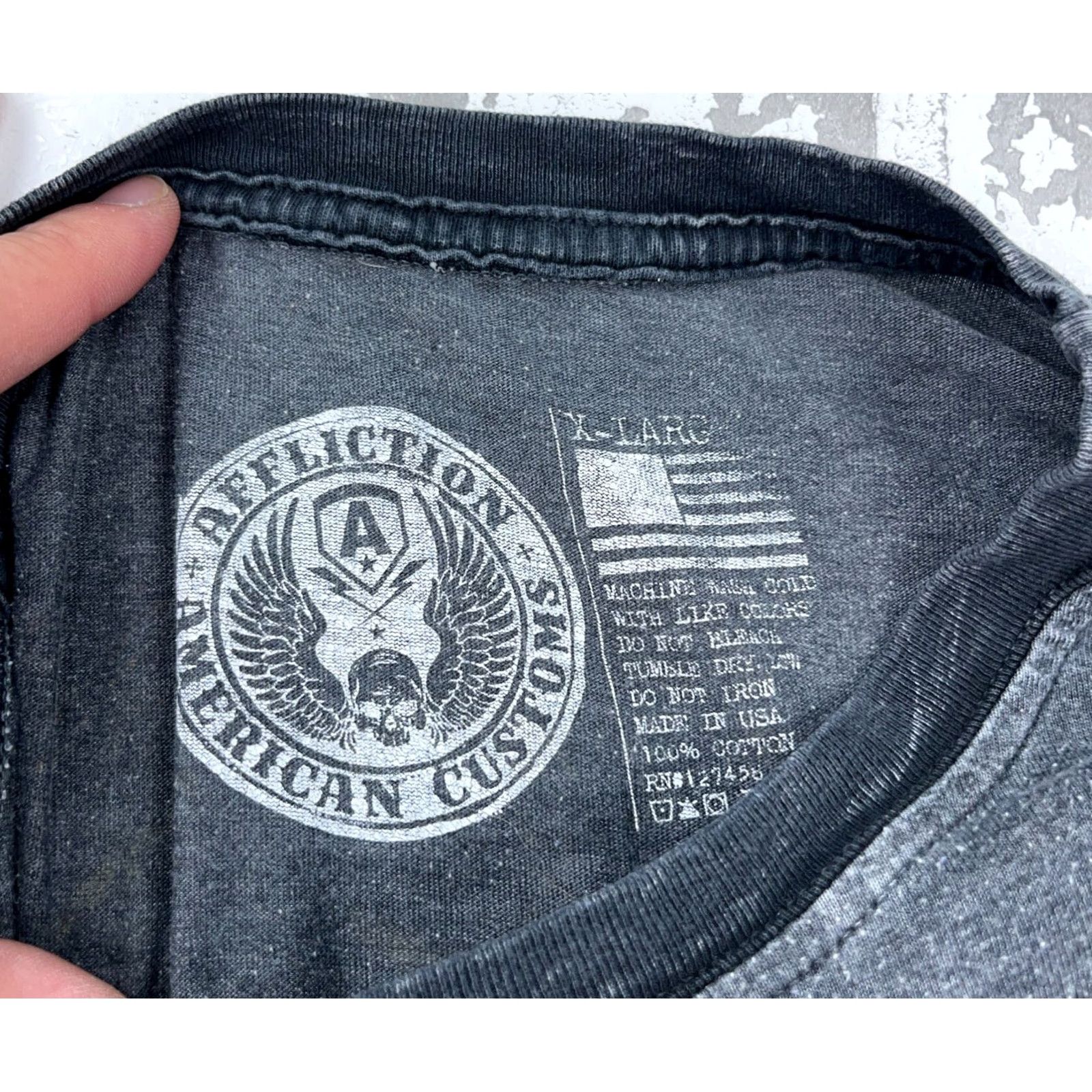 Affliction Affliction Shirt Men XL Gray Tee Crew Neck Short Sleeve Graphic T-Shirt Skull Goth Retro Motorcycle USA Bloodline Brand: Affliction Black Gray Size US XL / EU 56 / 4 - 3 Thumbnail