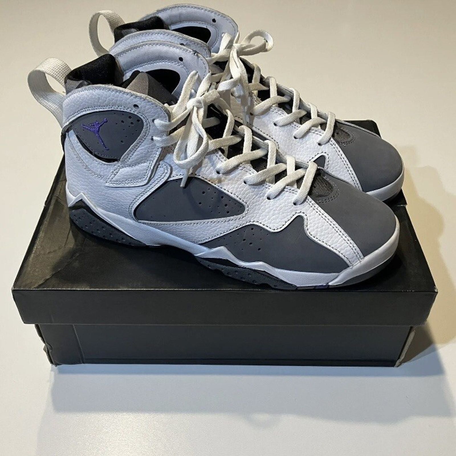 Nike Air Jordan Retro Flint White Varsity Purple