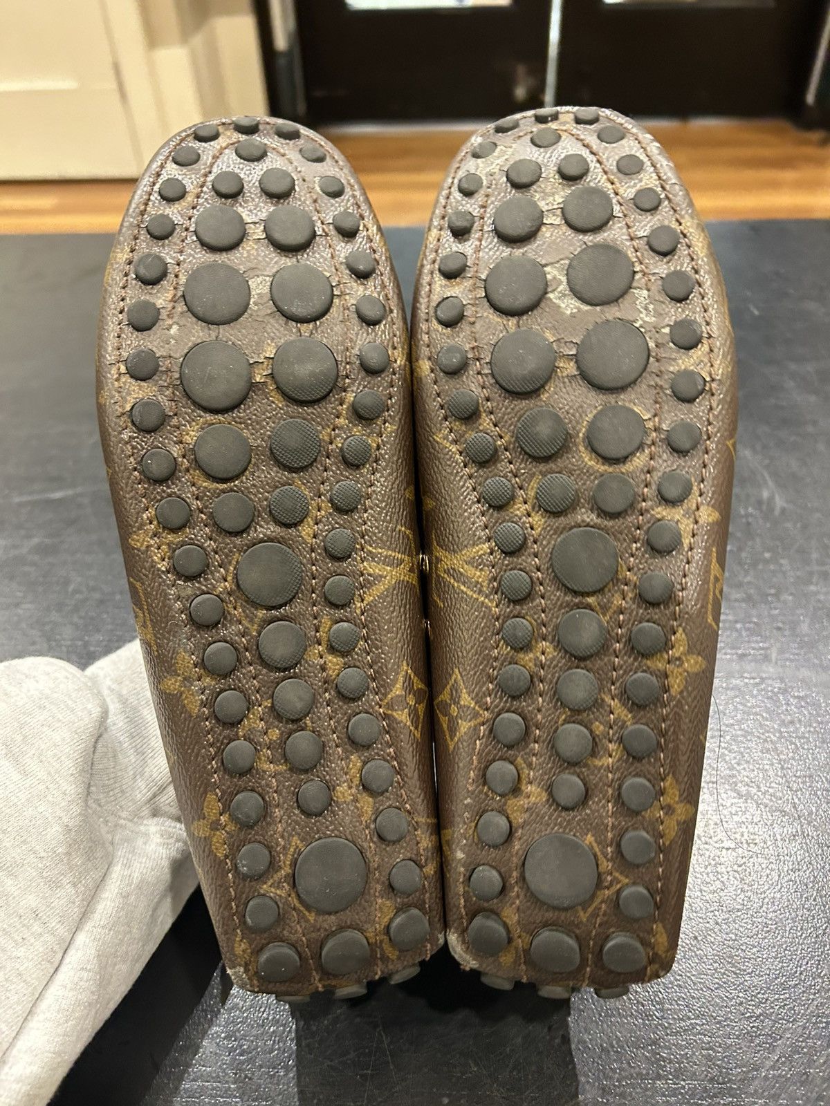Louis Vuitton Louis Vuitton Monogram Loafers Size US 7 / EU 40 - 8 Thumbnail