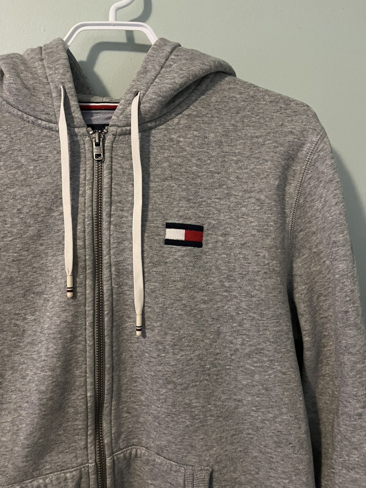 Tommy Hilfiger VINTAGE Tommy Hilfiger Y2K Hoodie🌴 Size US M / EU 48-50 / 2 - 2 Thumbnail