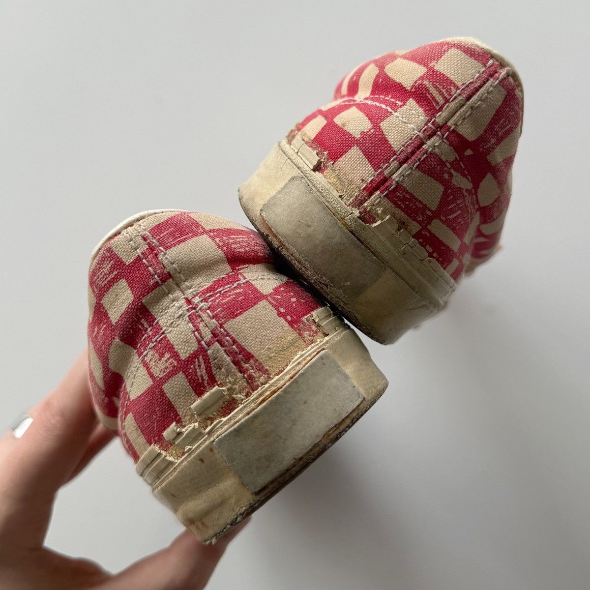 Undercover × Vans Undercover AW03 Paper Doll Checkerboard Slip On Vans Size US 10 / EU 43 - 8 Thumbnail
