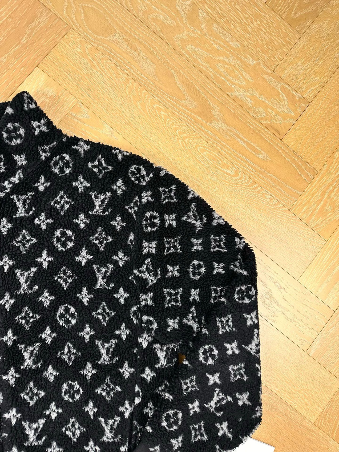 Louis Vuitton LV Monogram allover print fleece jacket men's black Size US XL / EU 56 / 4 - 5 Thumbnail