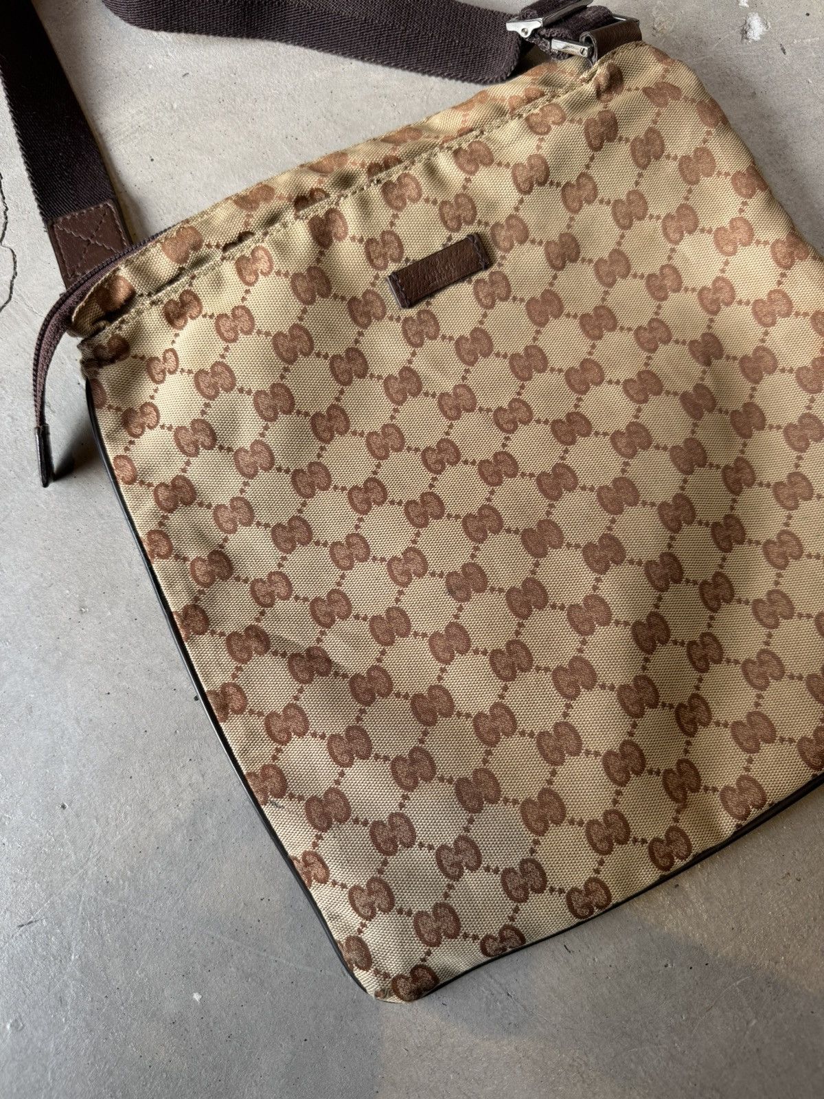 Gucci Gucci Beige GG Canvas Crossbody Bag Size ONE SIZE - 1 Thumbnail