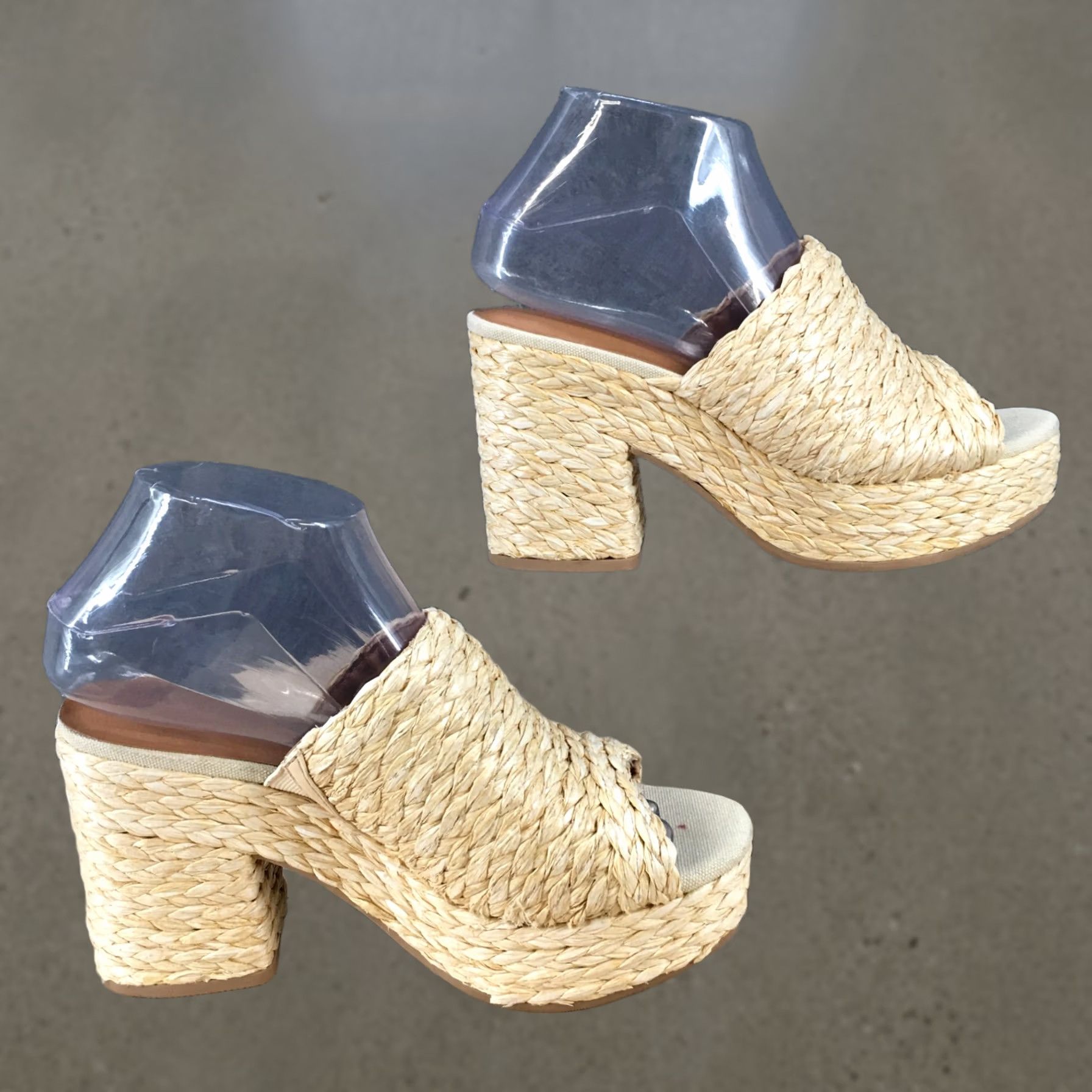 Vintage Universal Thread Sandals Womens 7 Beige Platform Slides Casual Woven Footwear Mens? Size US 7 / IT 37 - 1 Thumbnail
