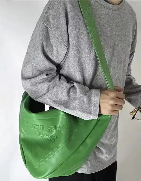 Fashion Hip Hop Triangle Pu Leather Shoulder Messenger Bag in Green, Men's